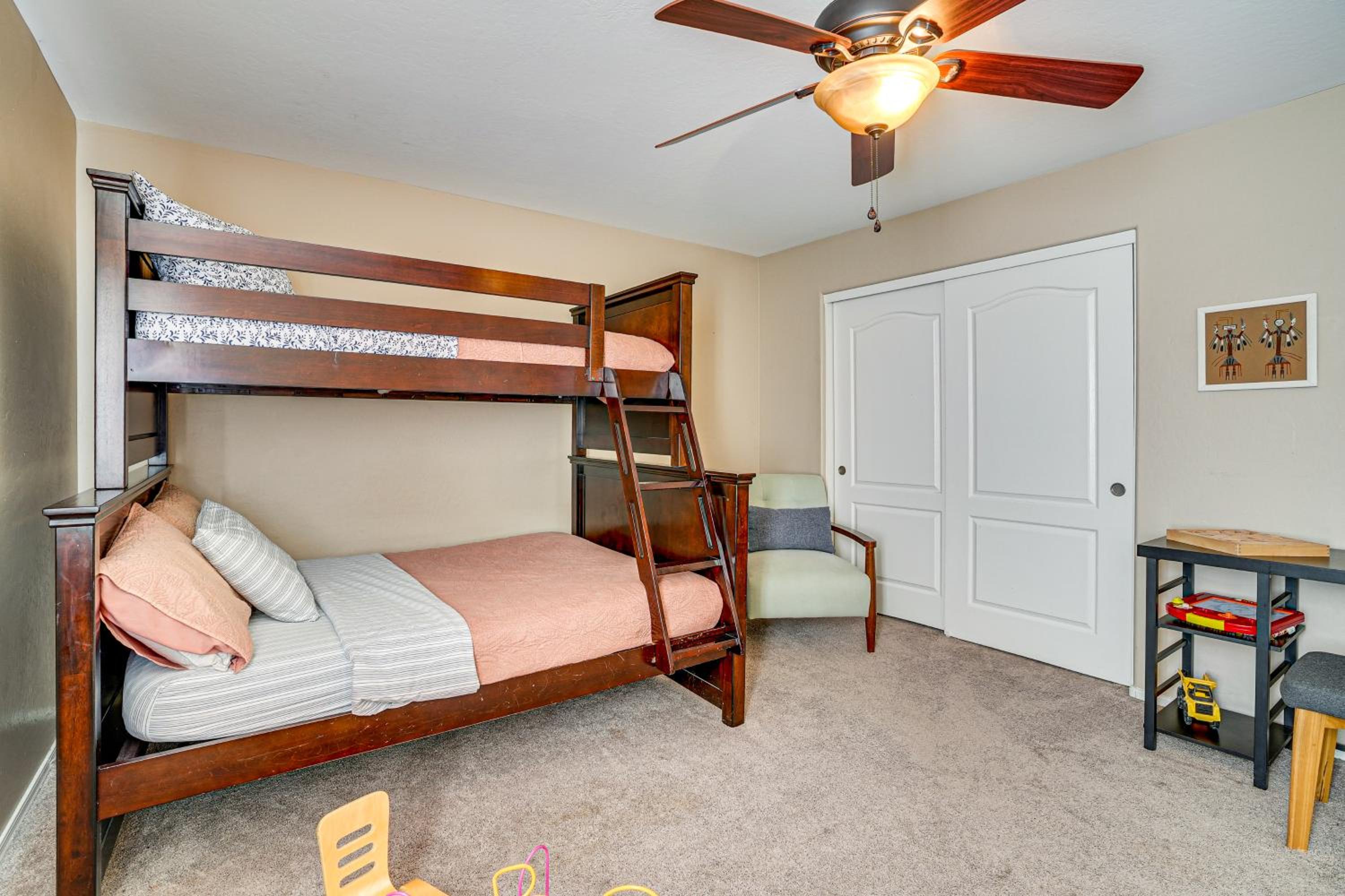Family-Friendly Oasis 7 Mi to Goodyear Ballpark!