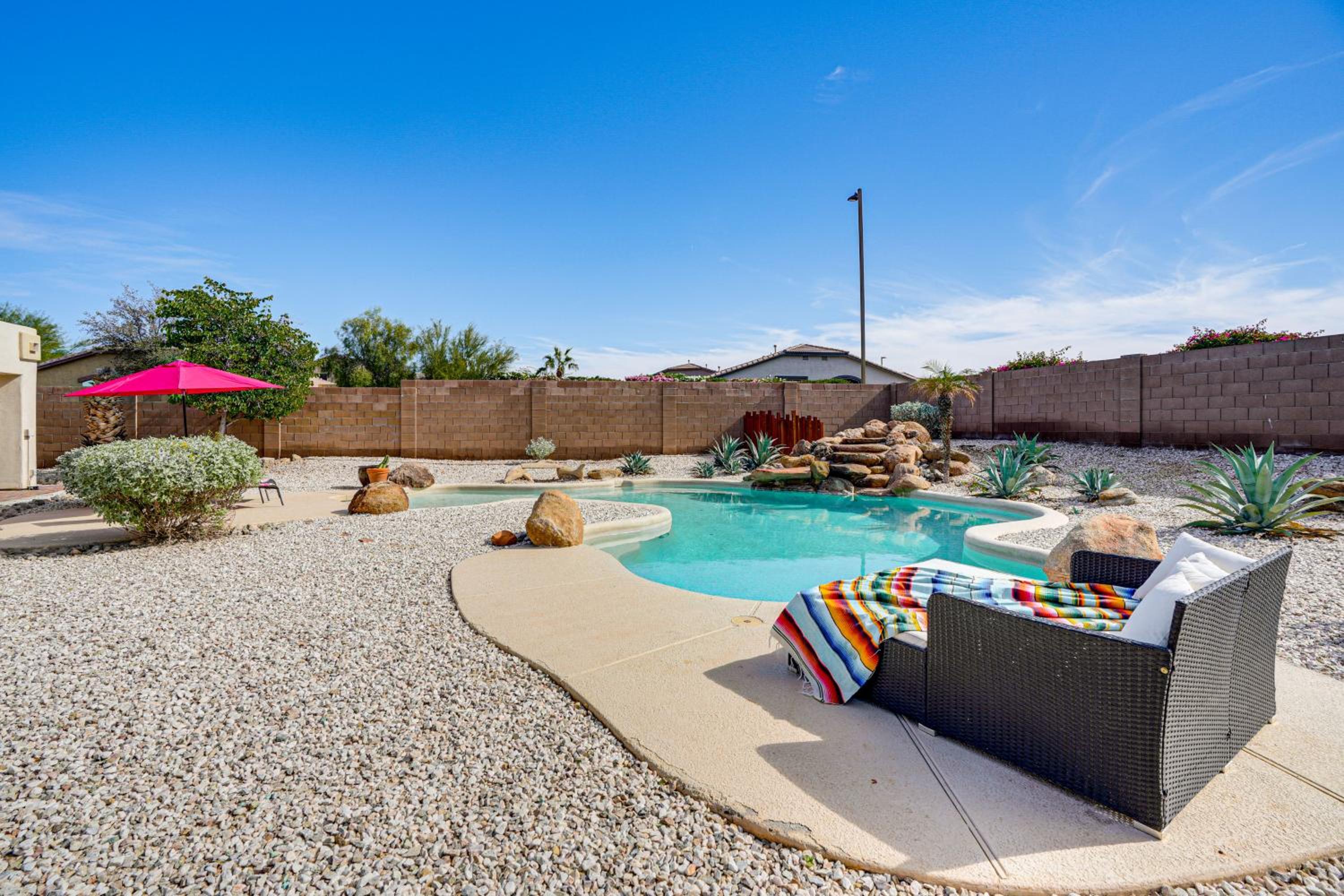Family-Friendly Oasis 7 Mi to Goodyear Ballpark!