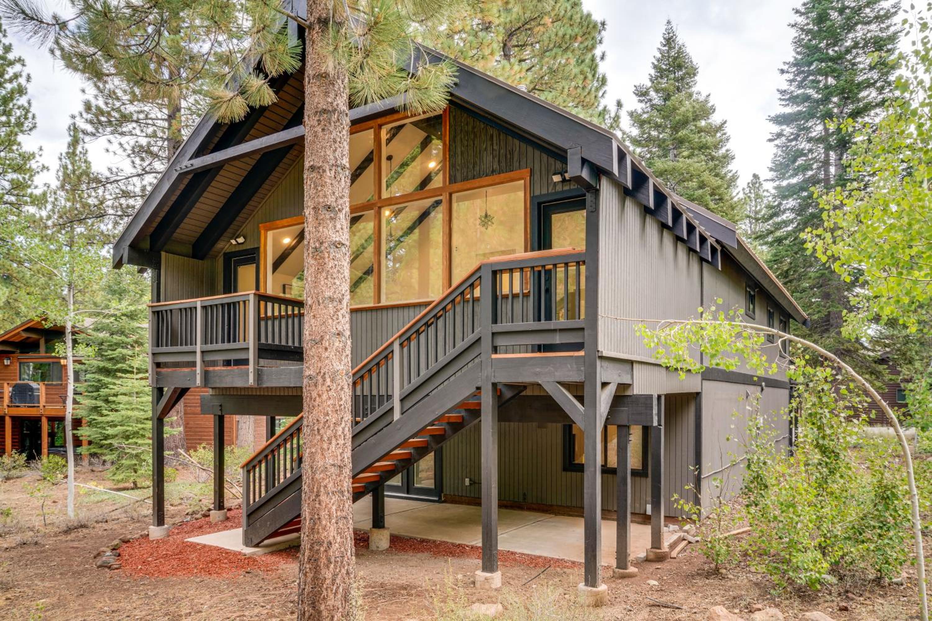 Walk to Gondola Truckee Retreat with Resort Perks!