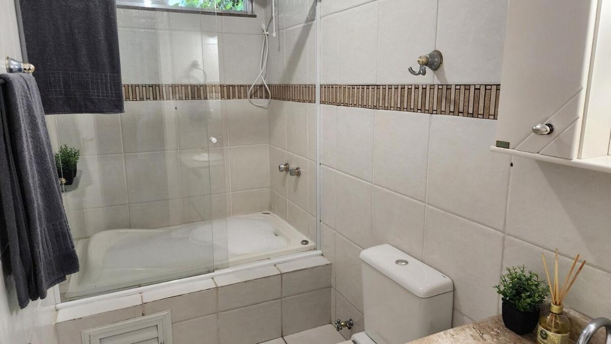 Duplex com Hidro em Condomínio Luxo com 3 Praias