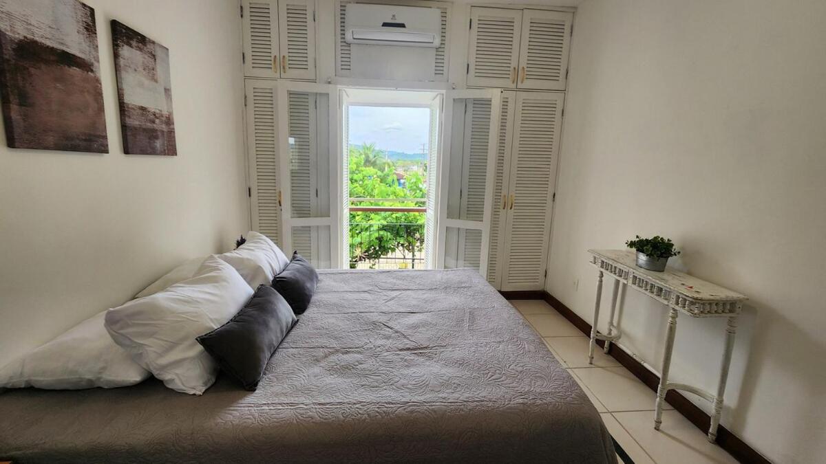 Duplex com Hidro em Condomínio Luxo com 3 Praias