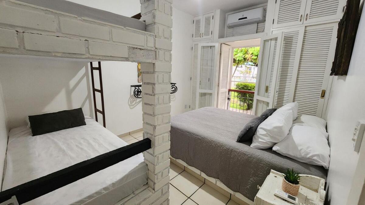 Duplex com Hidro em Condomínio Luxo com 3 Praias