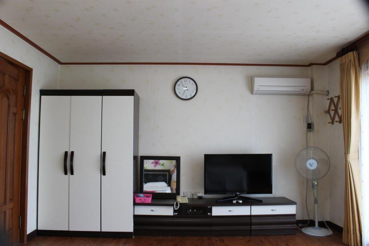 Jeju Feel House