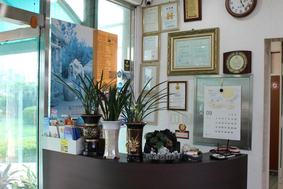 Jeju Feel House