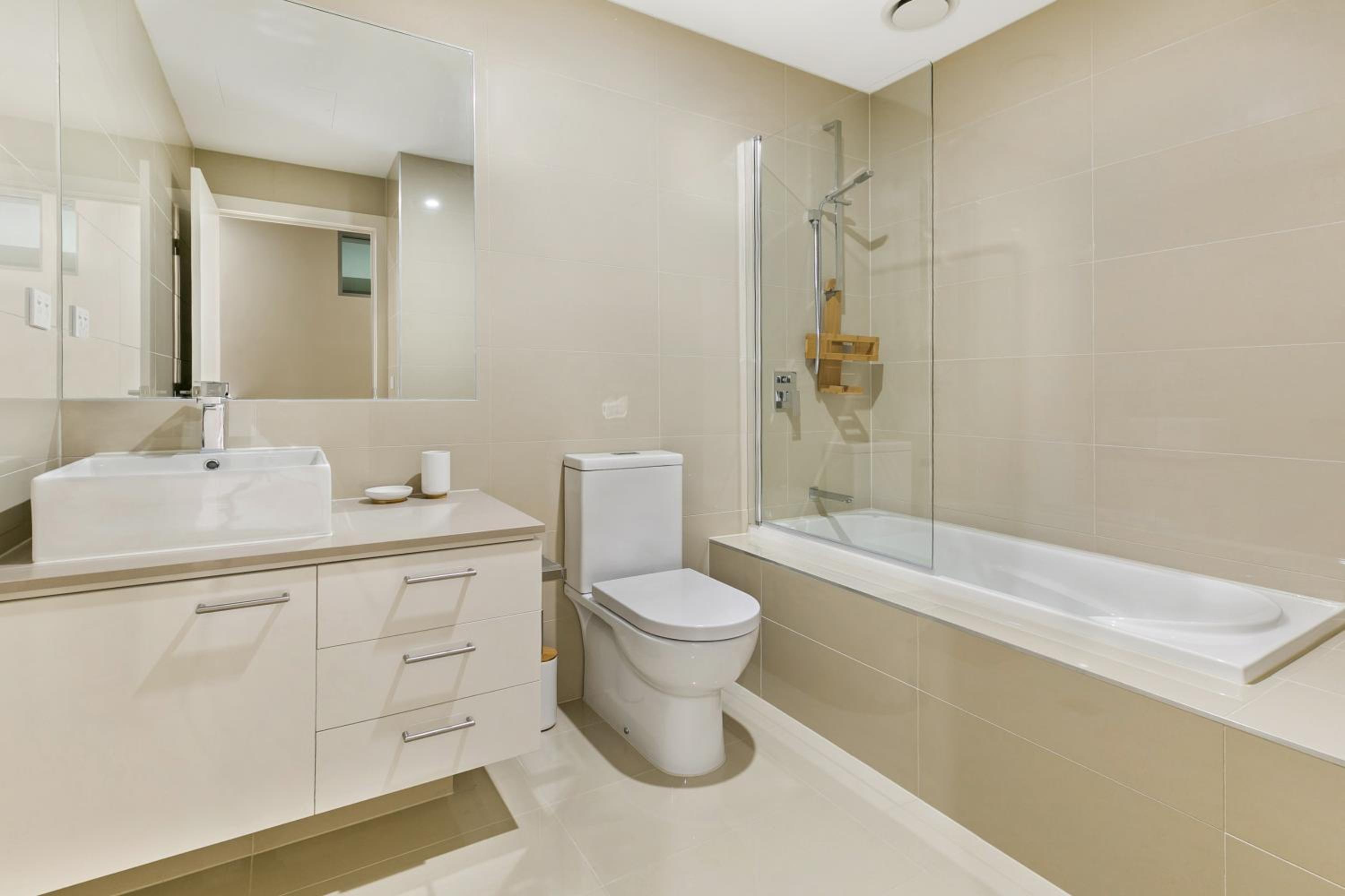 Salt 13 Luxury Apartment view 4