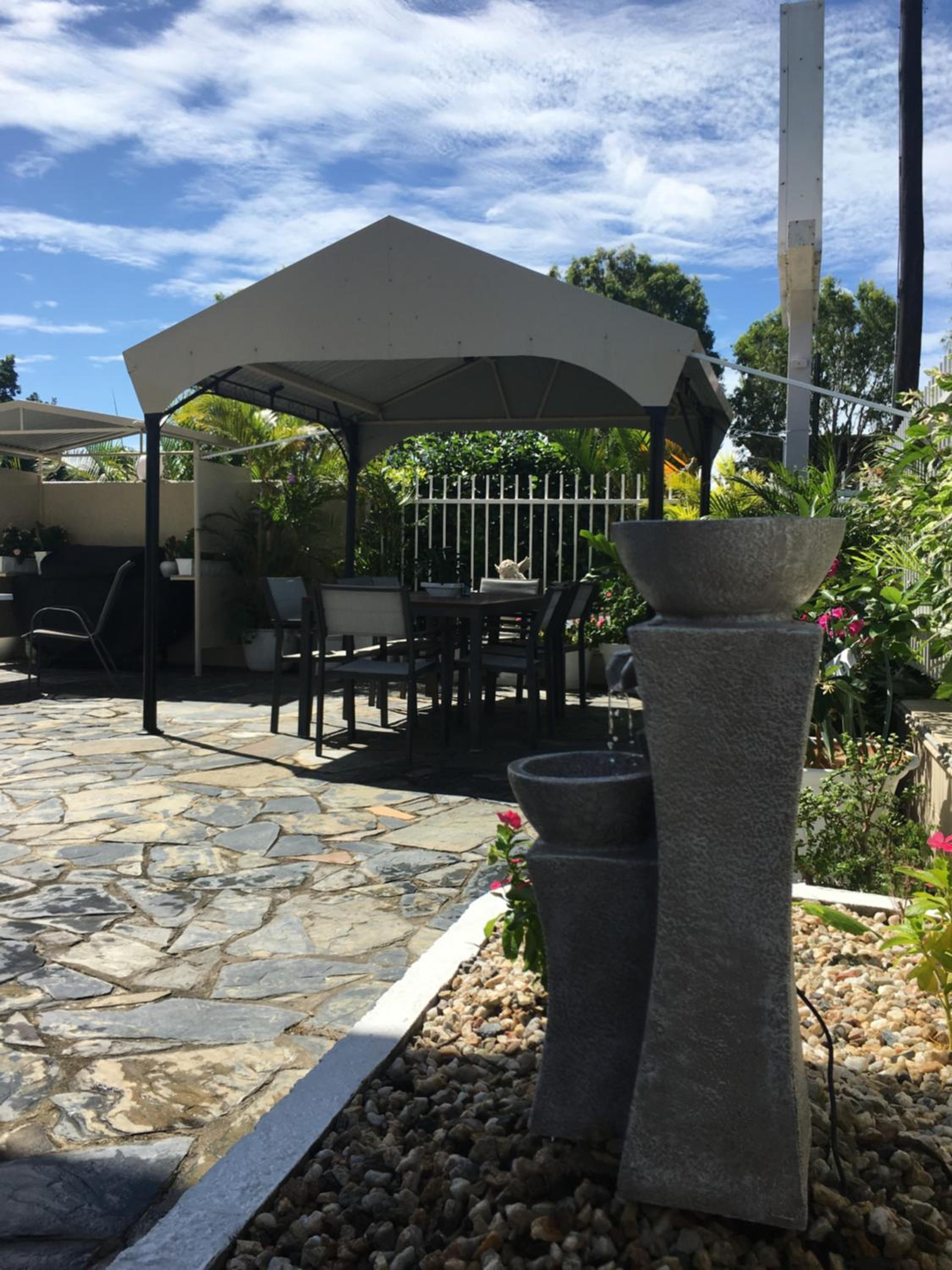 Cairns Motor Inn view 4