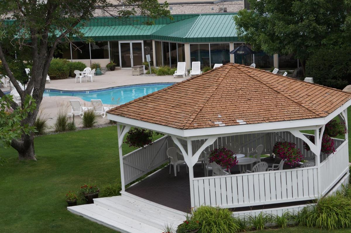 outdoor BBQ area