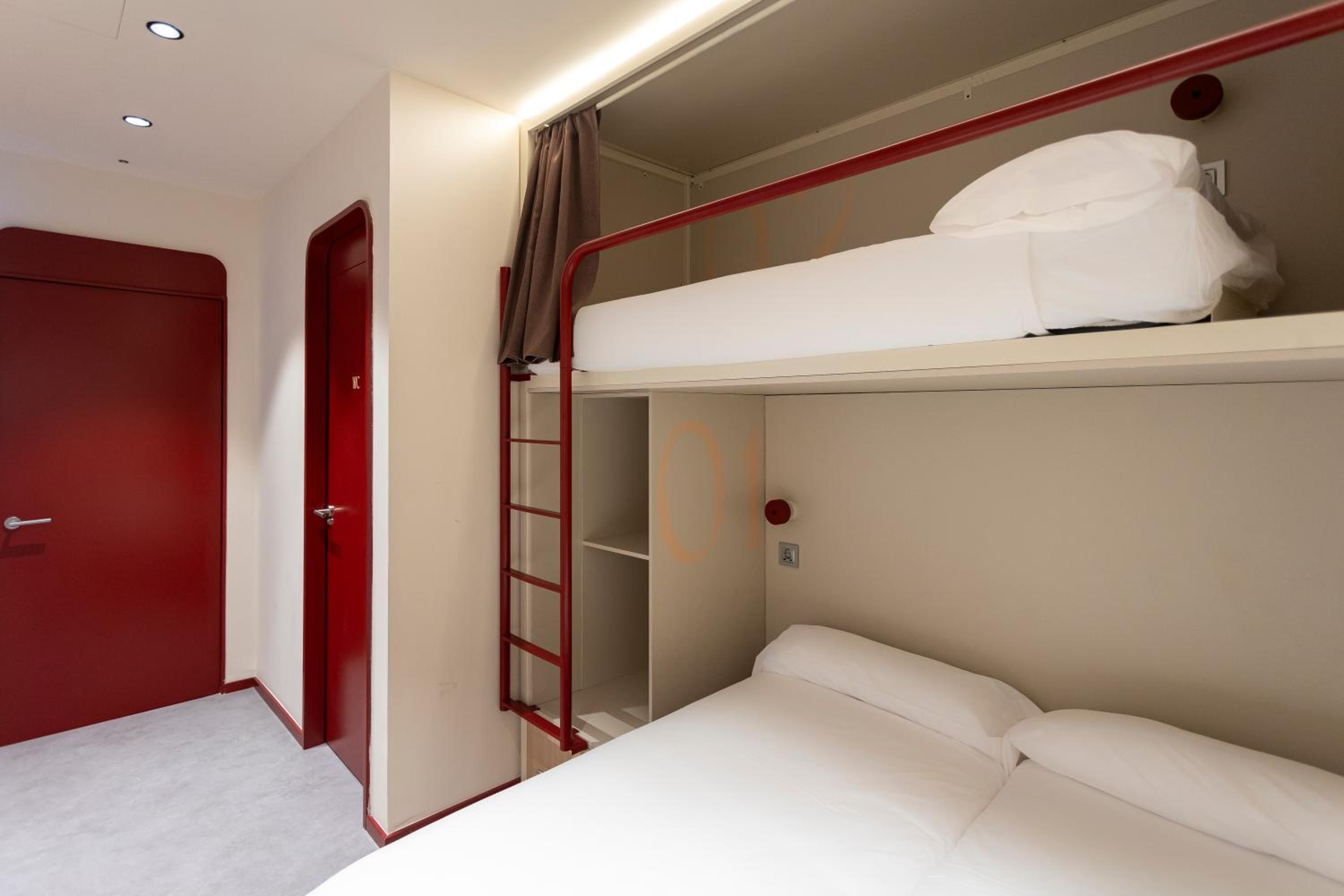 Camila Hostel Valencia