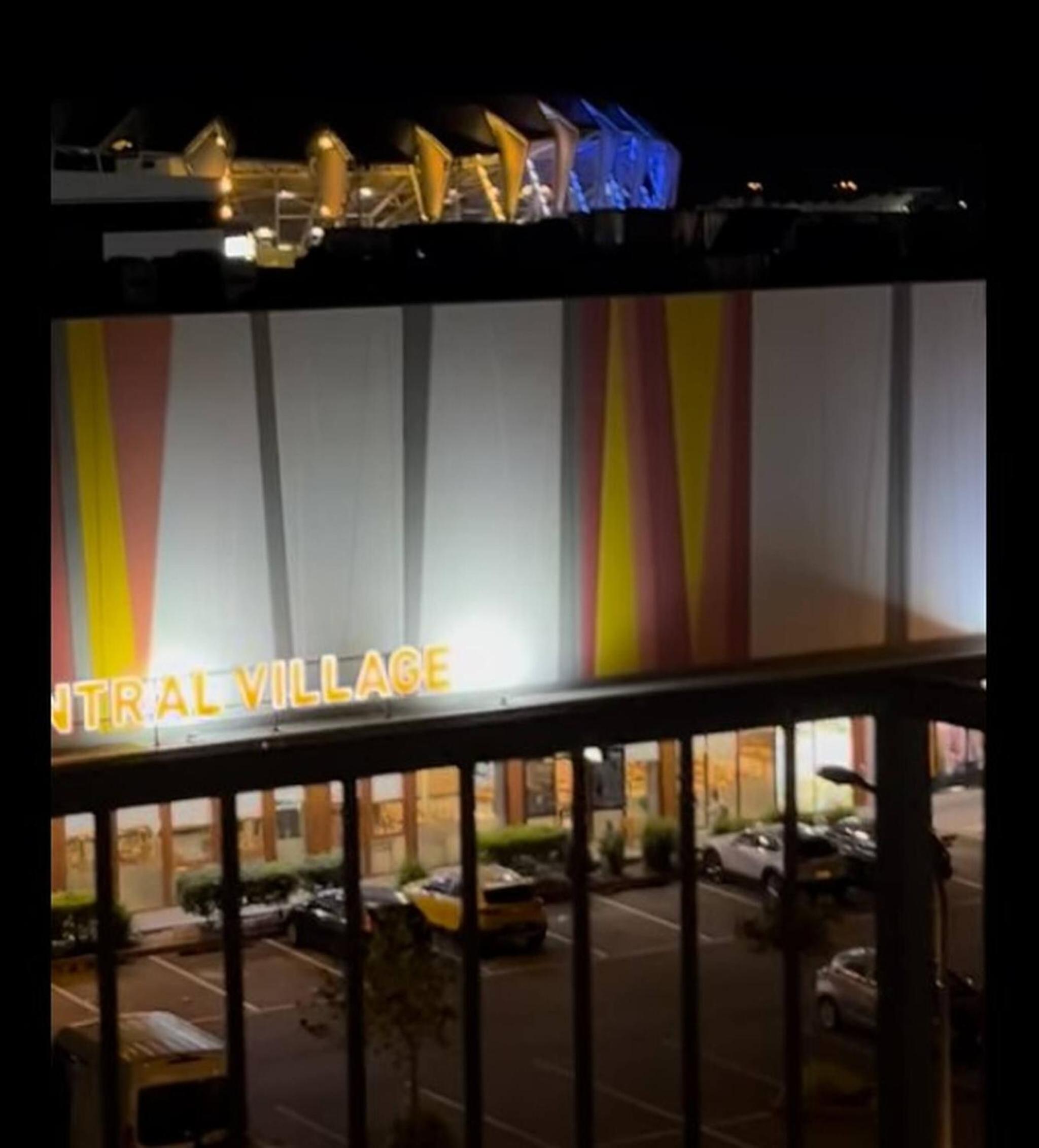 City convenience in Modern Townsville Apartment