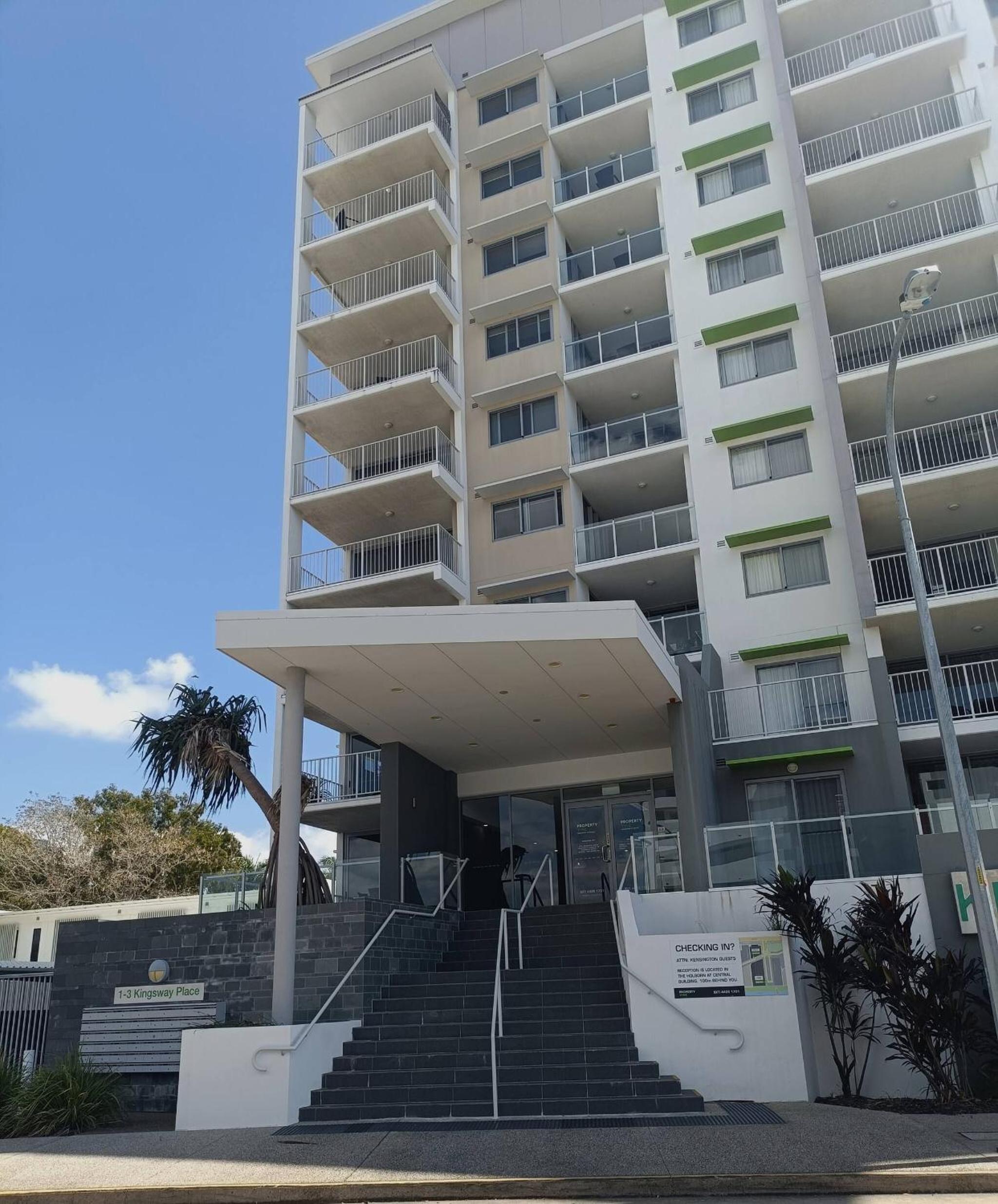 City convenience in Modern Townsville Apartment