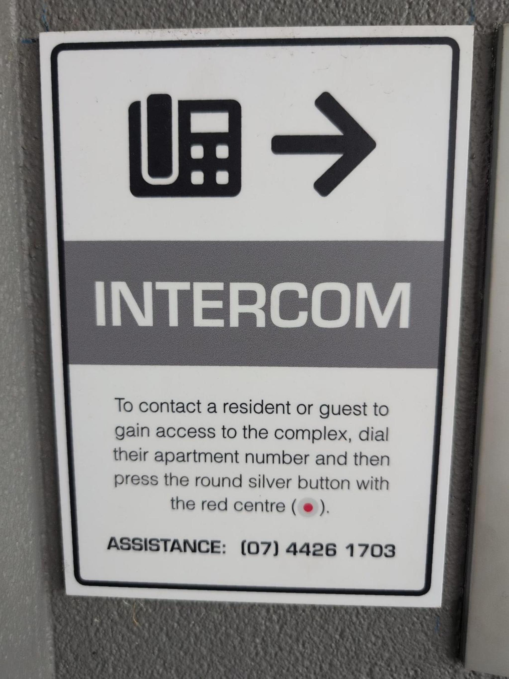 City convenience in Modern Townsville Apartment