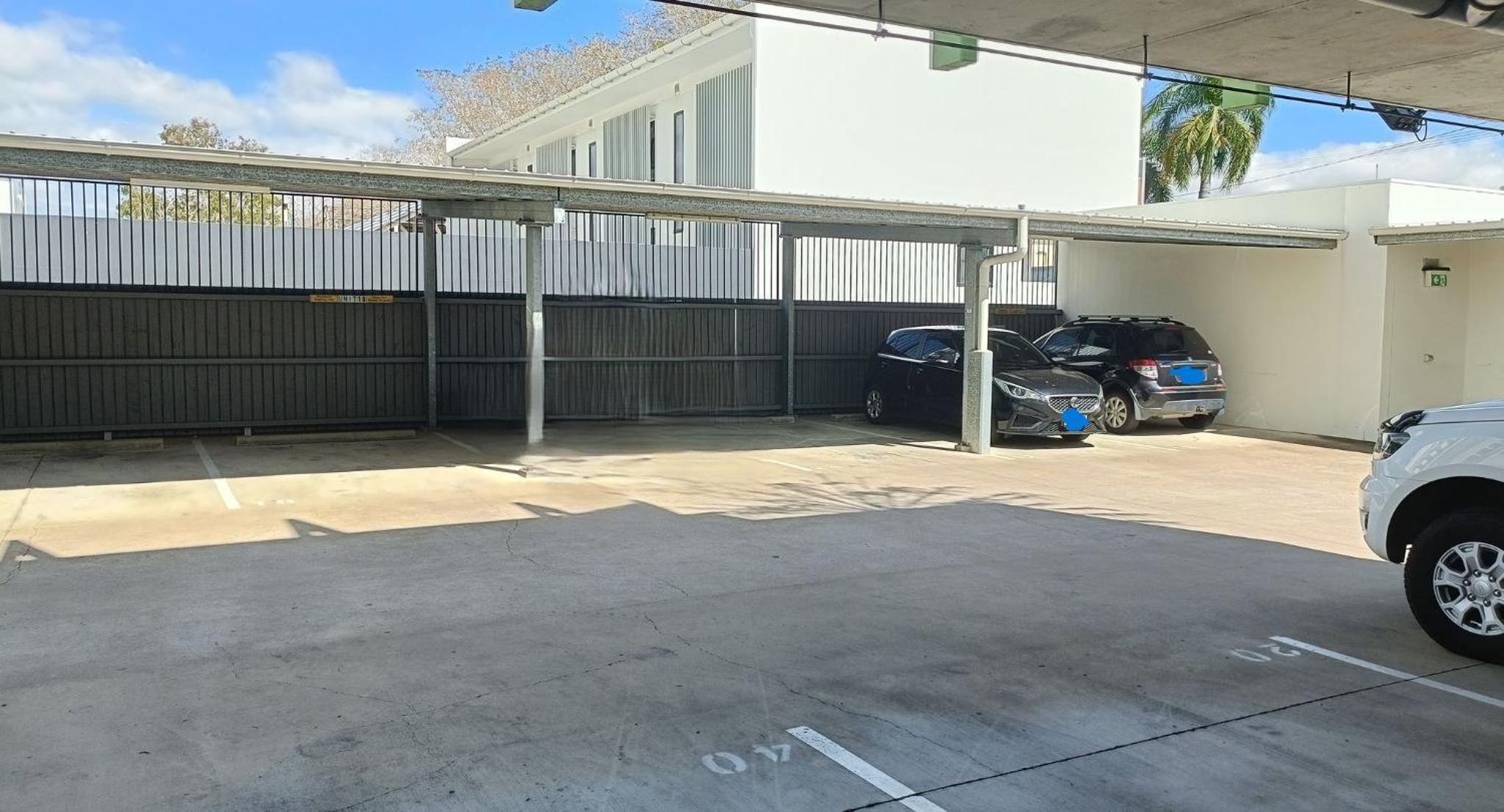 City convenience in Modern Townsville Apartment