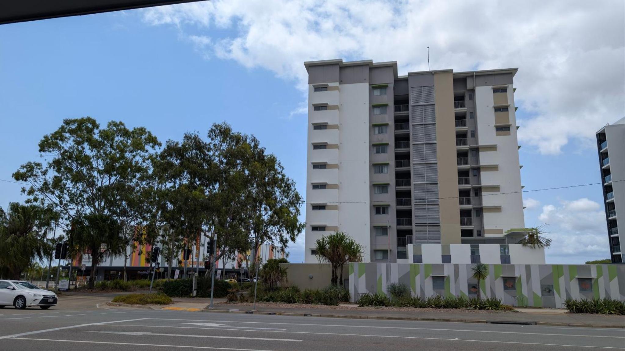 City convenience in Modern Townsville Apartment