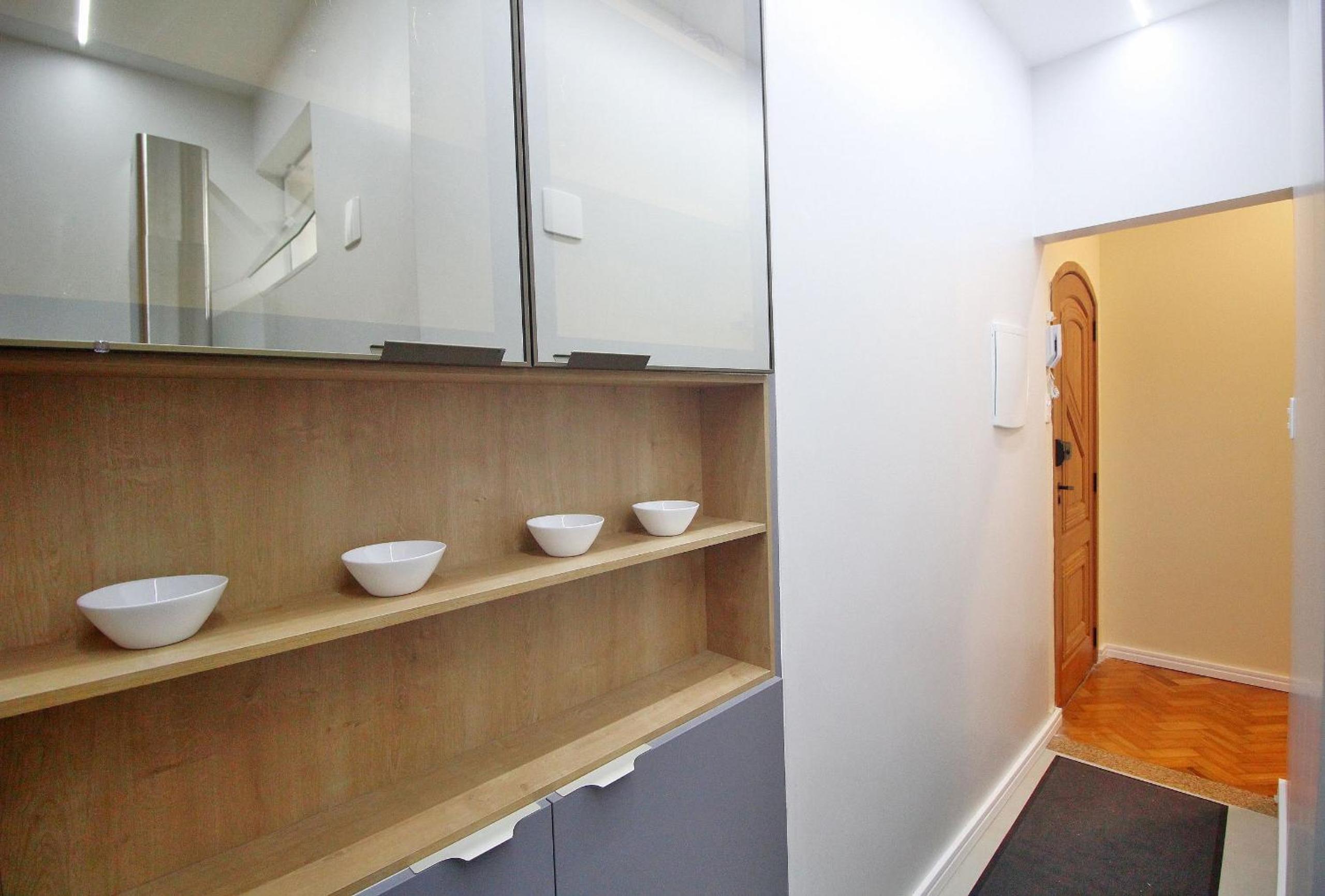 Renovated One-Bedroom Apartment in Copacabana