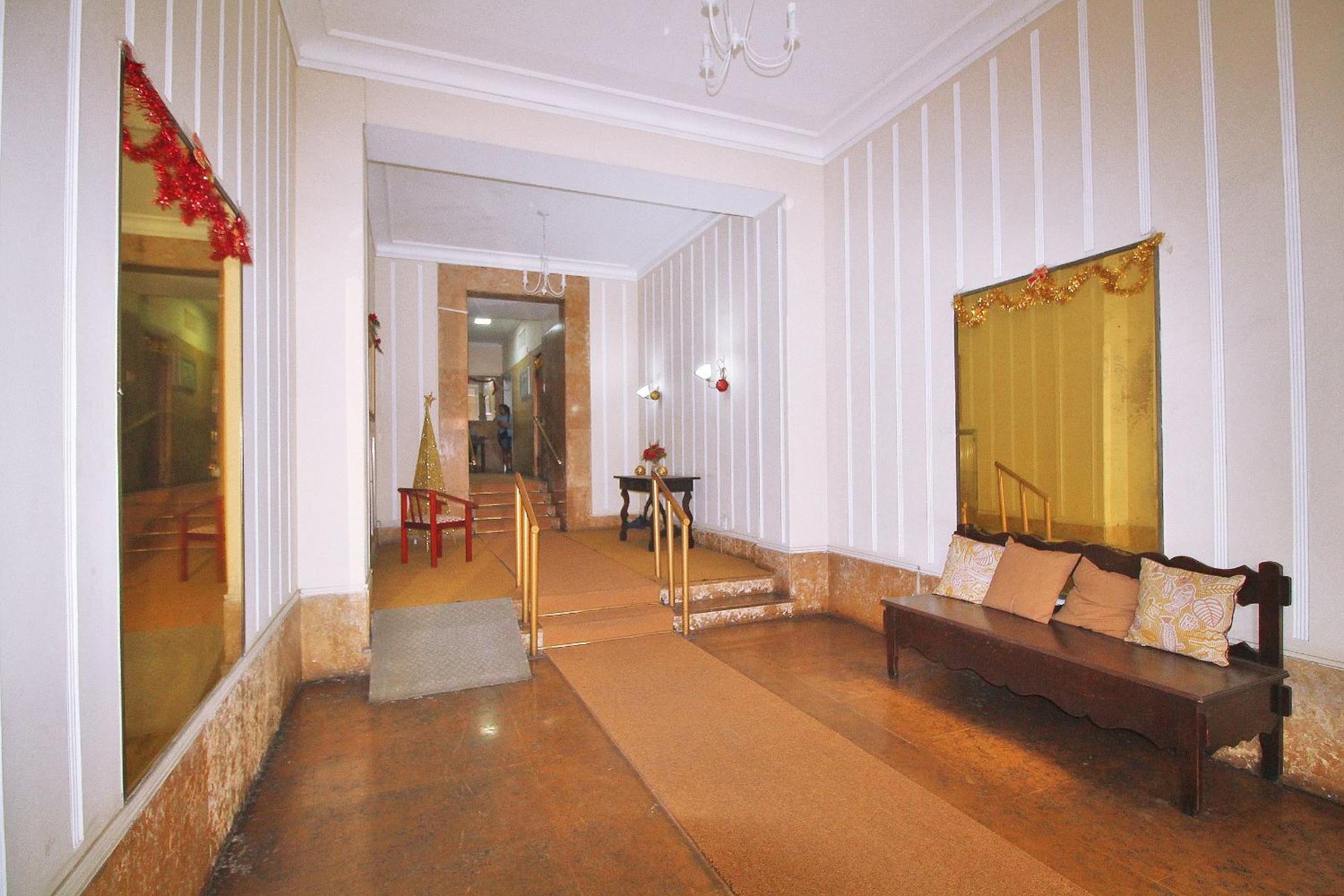 Renovated One-Bedroom Apartment in Copacabana