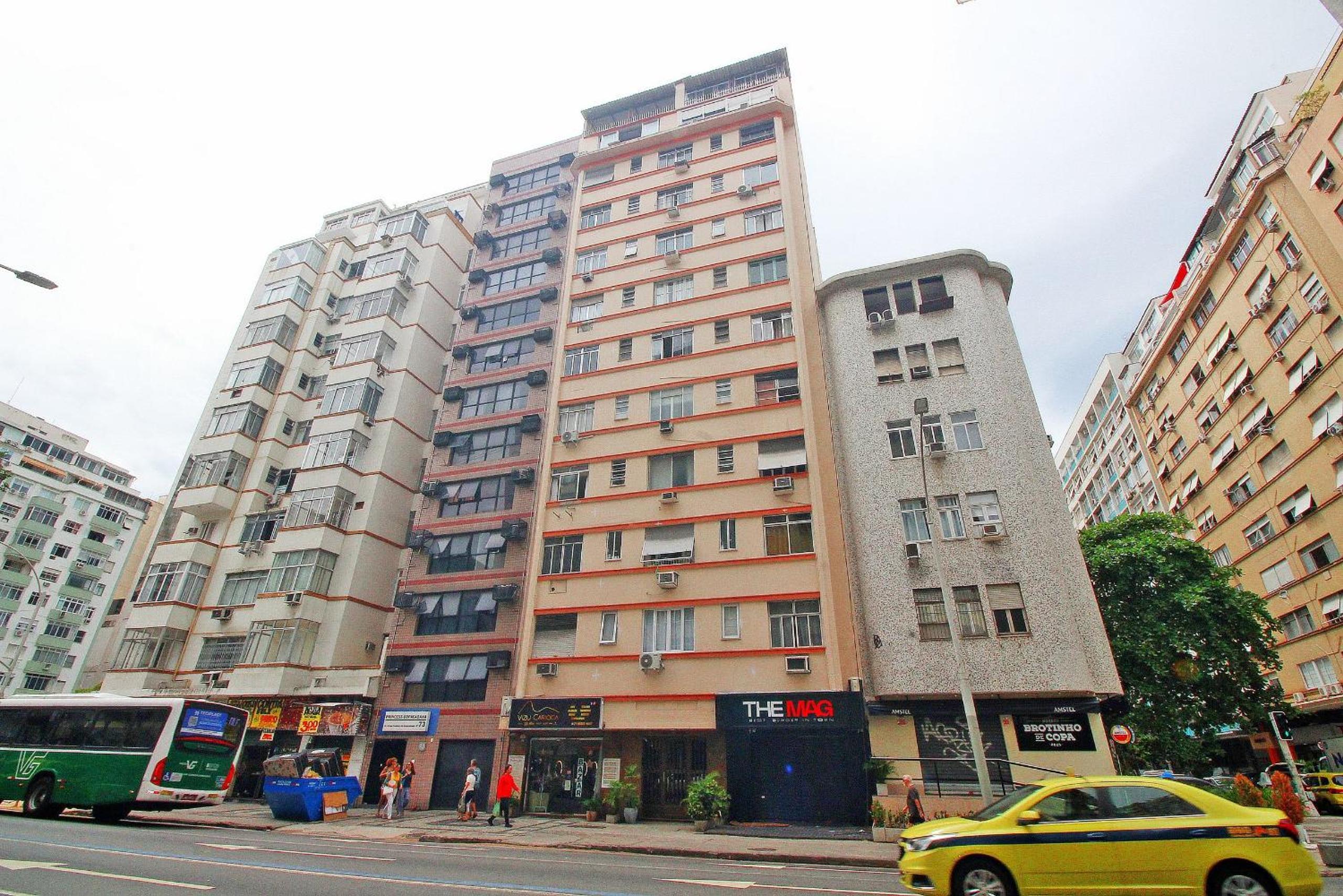 Renovated One-Bedroom Apartment in Copacabana