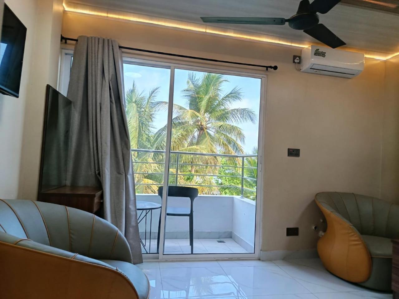 Portia Beach grand