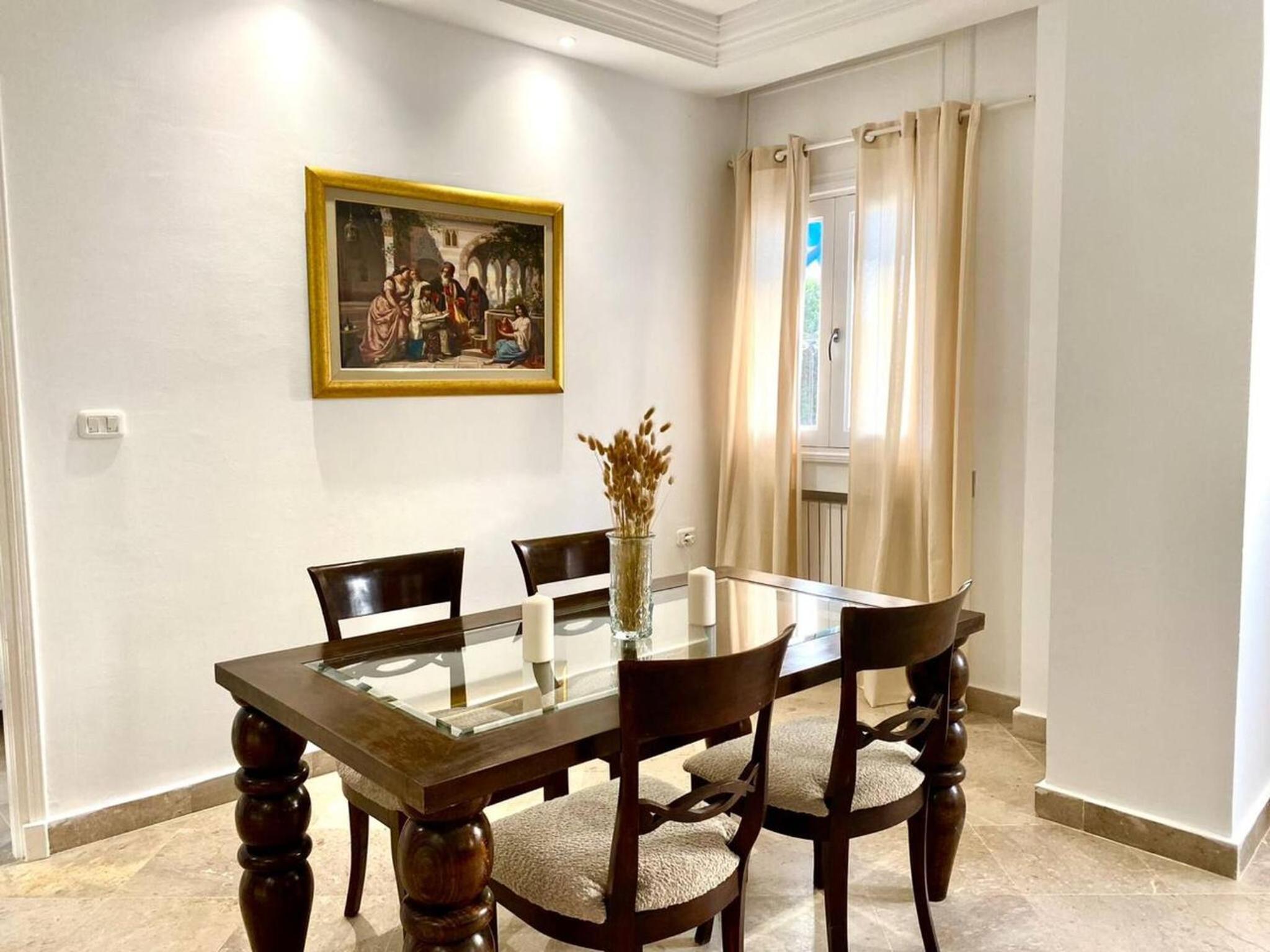 Charming Apartment with Panoramic Views in Historic Carthage