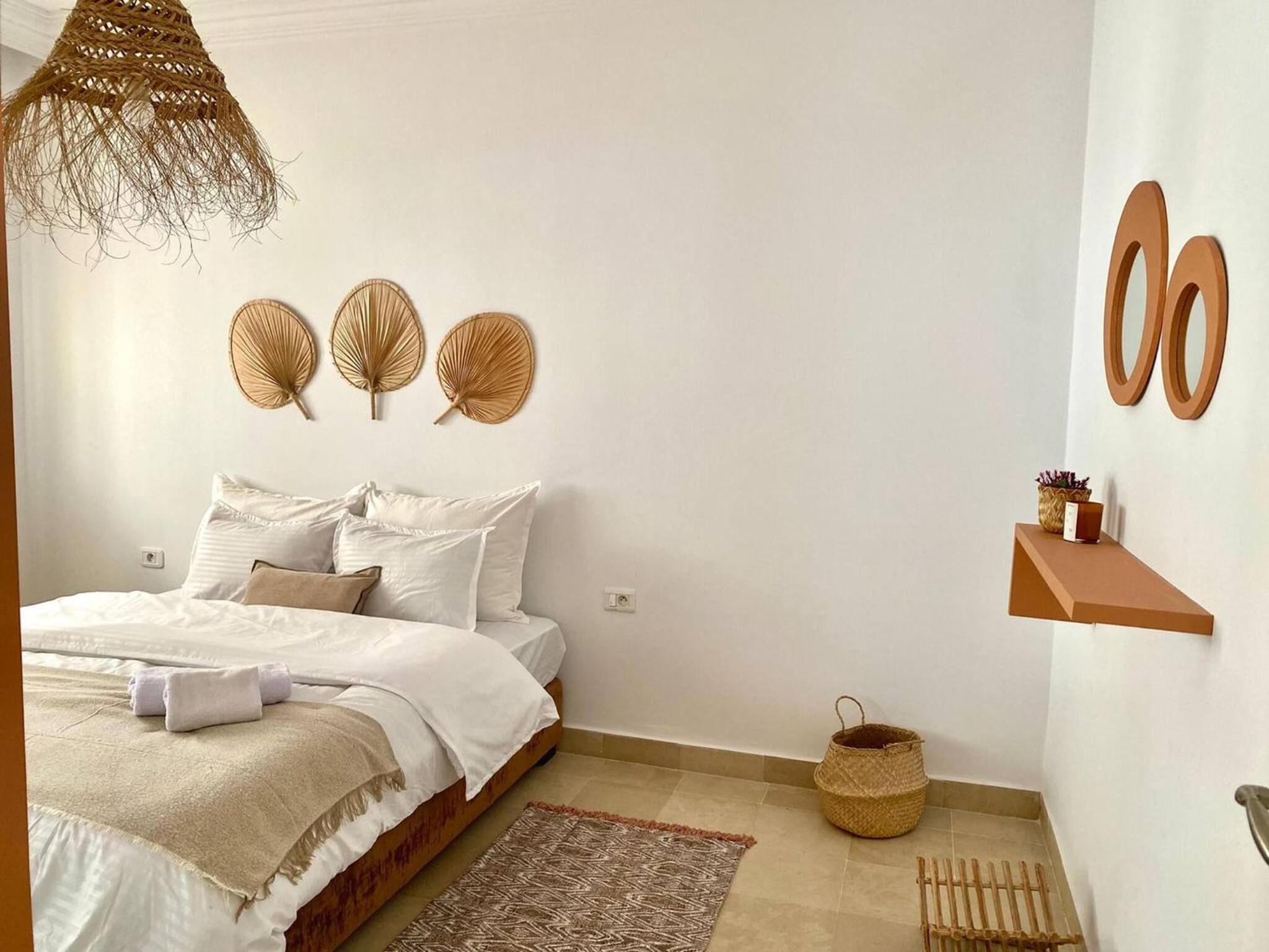 Charming Apartment with Panoramic Views in Historic Carthage