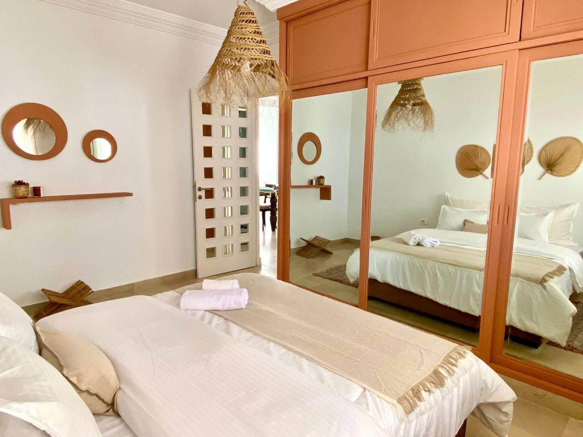 Charming Apartment with Panoramic Views in Historic Carthage