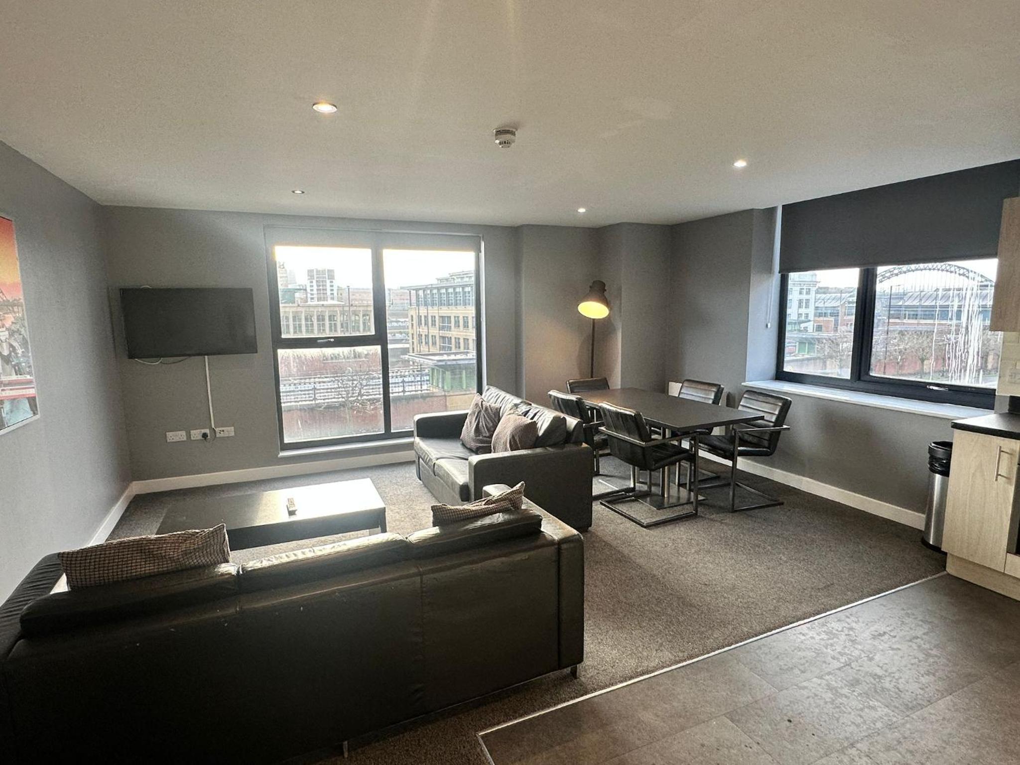 Central City Centre Quayside Apartments with Parking, Newcastle-Upon-Tyne