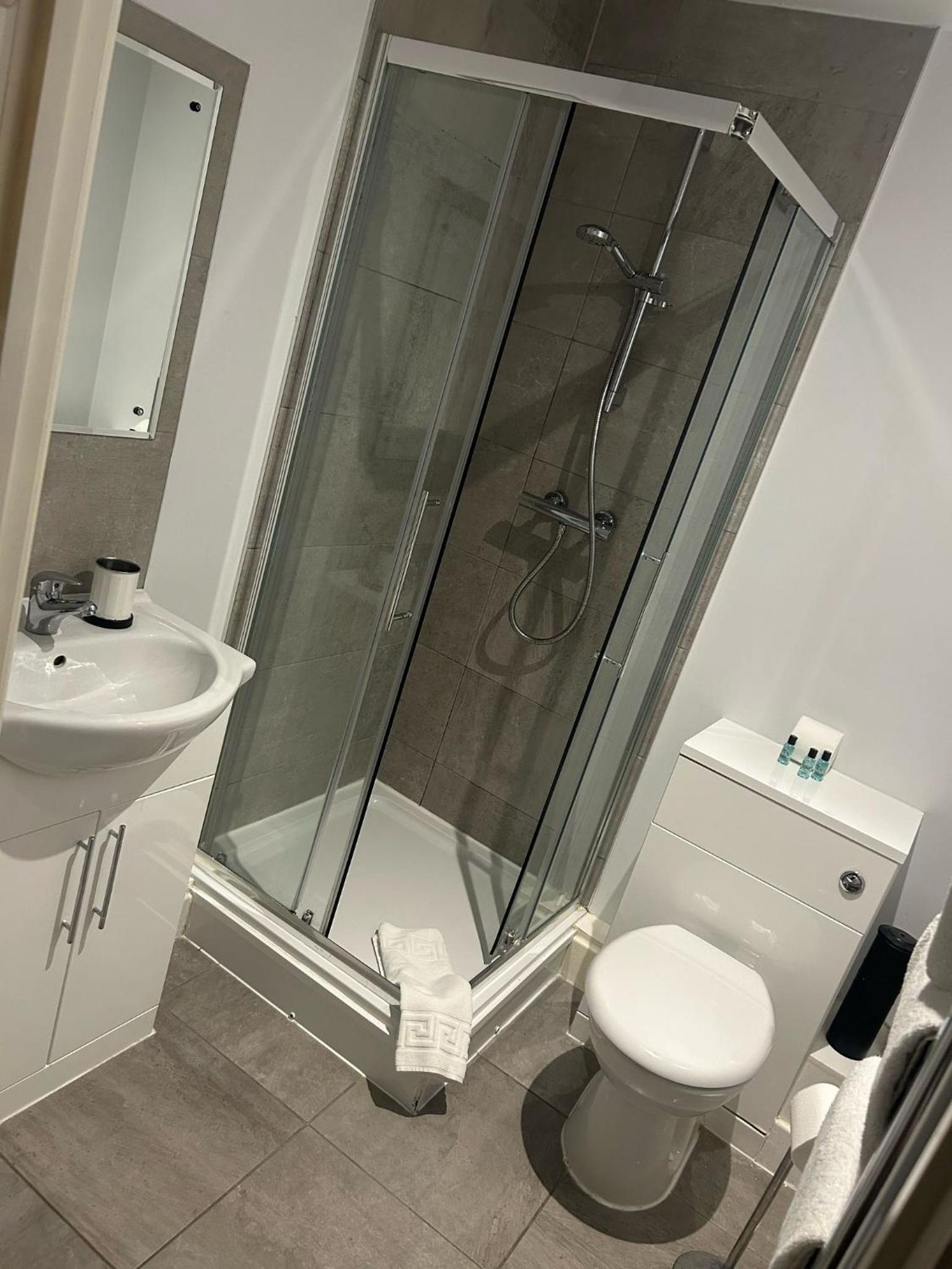 Central City Centre Quayside Apartments with Parking, Newcastle-Upon-Tyne