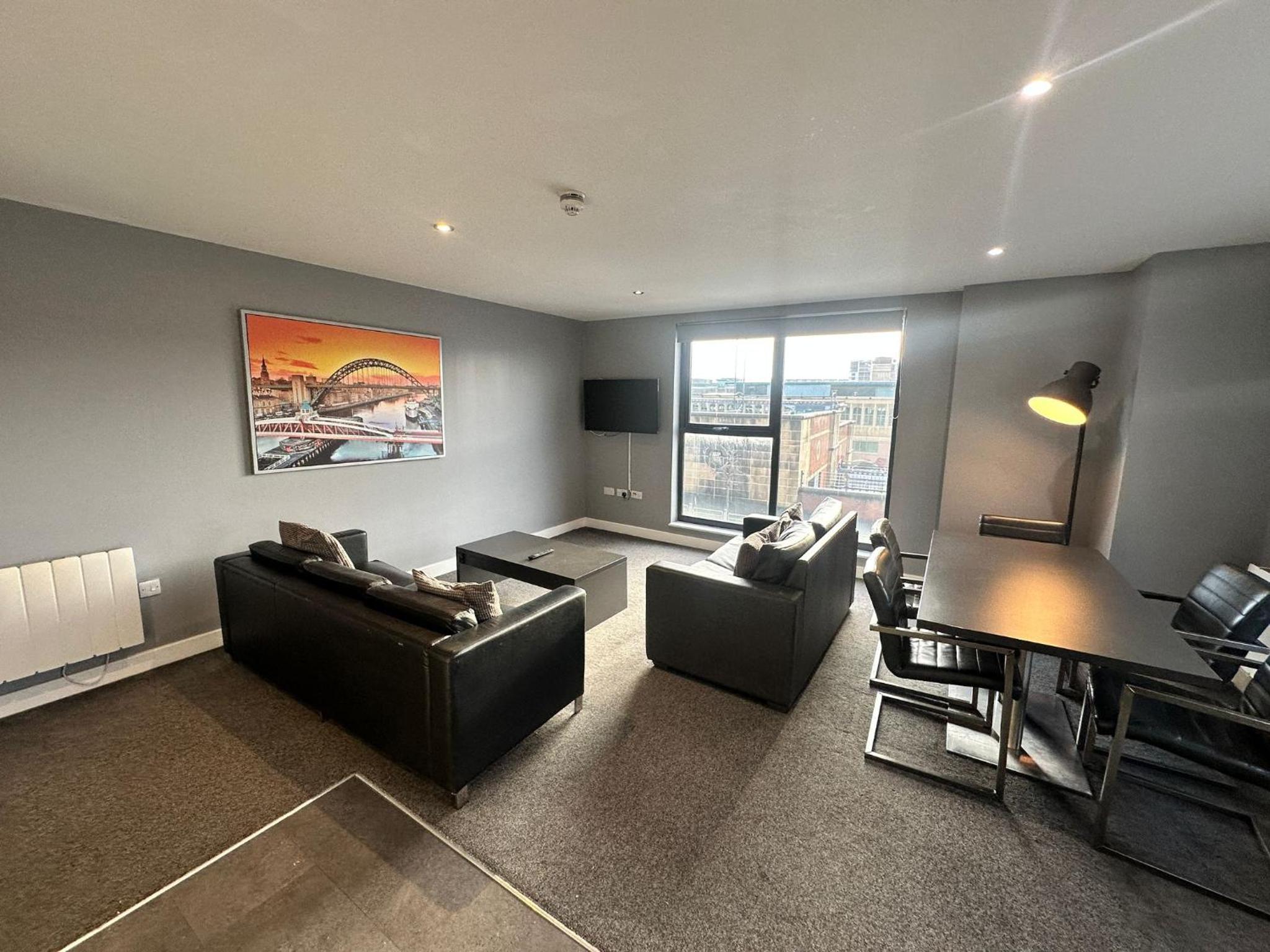 Central City Centre Quayside Apartments with Parking, Newcastle-Upon-Tyne