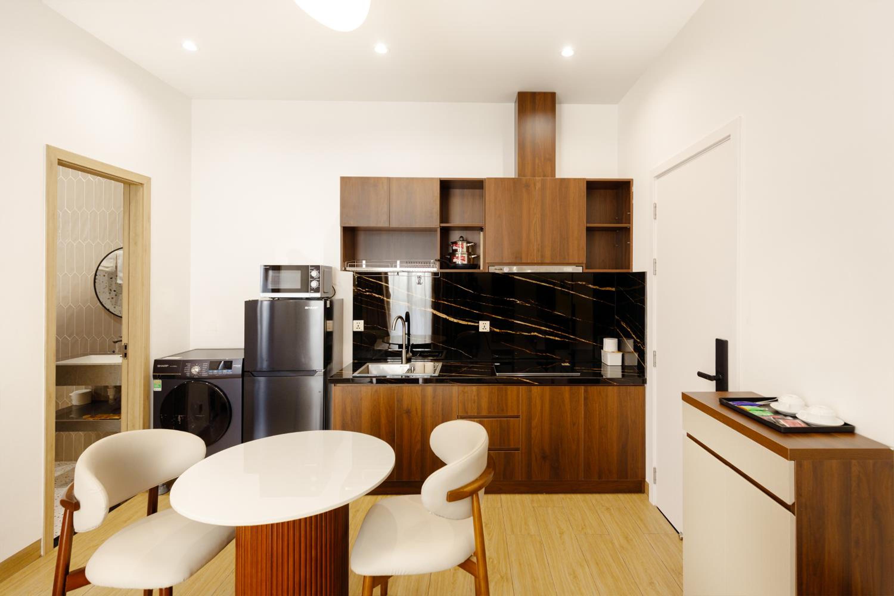 GO VILLA - ApartHotel Thao Dien