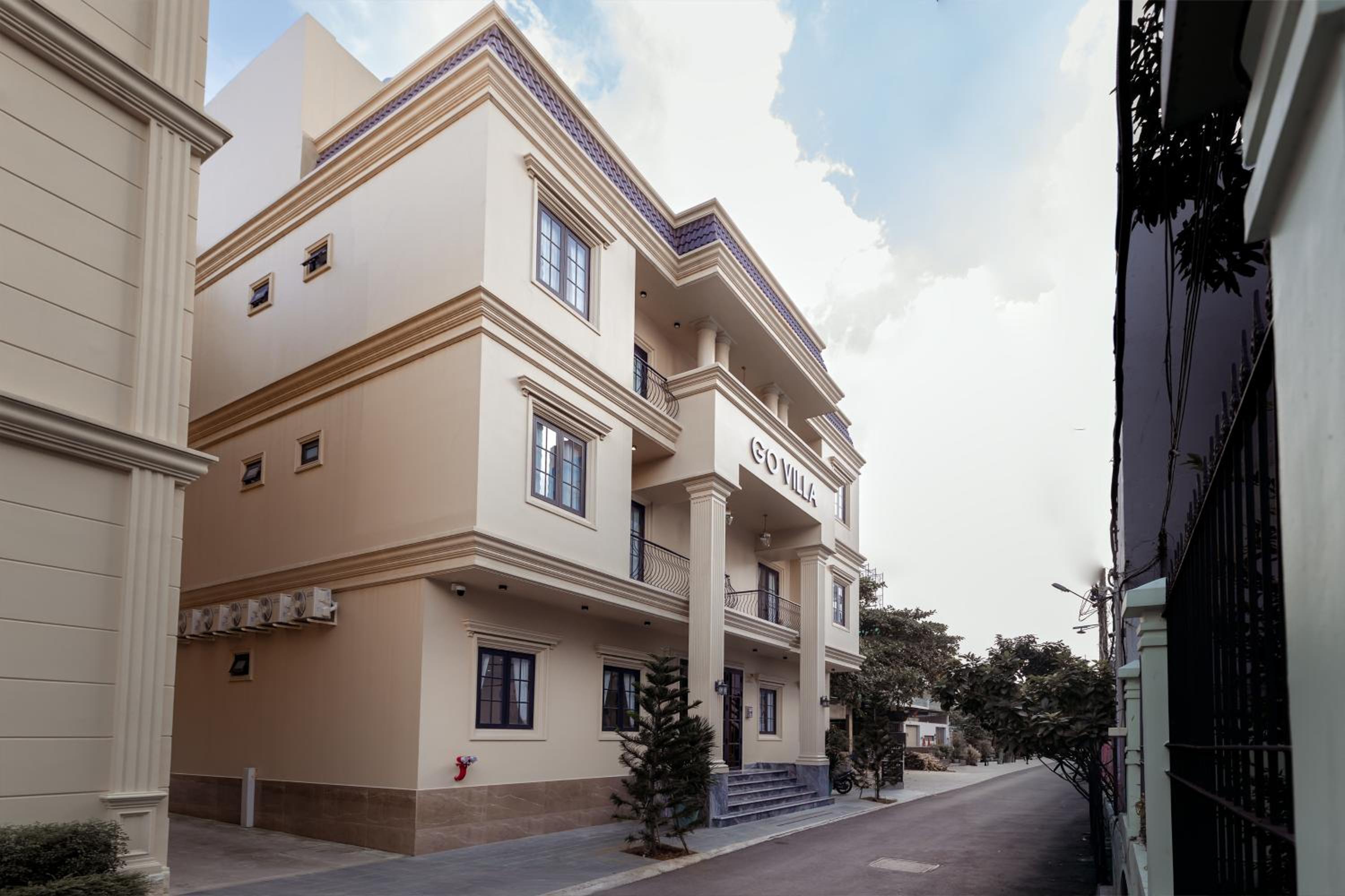 GO VILLA - ApartHotel Thao Dien