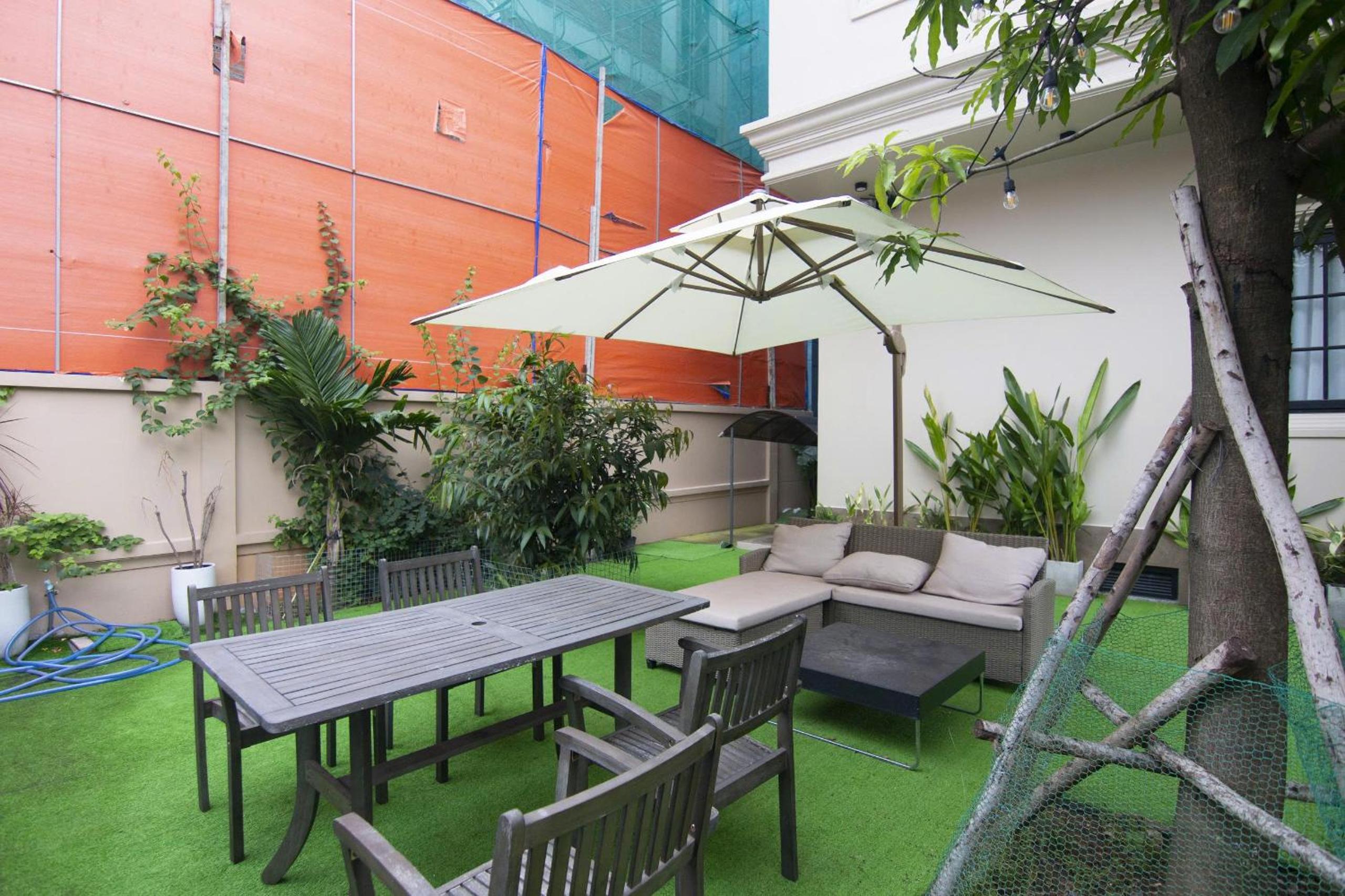 GO VILLA - ApartHotel Thao Dien