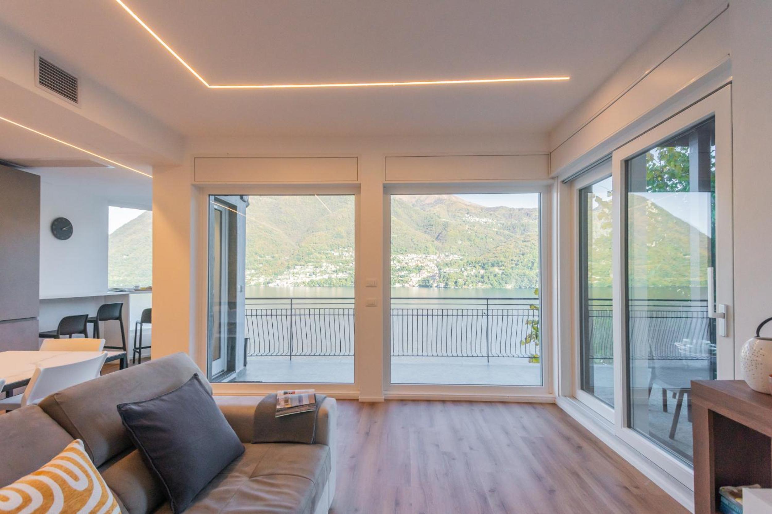 Villa Regina Retreat with Pool Lake View