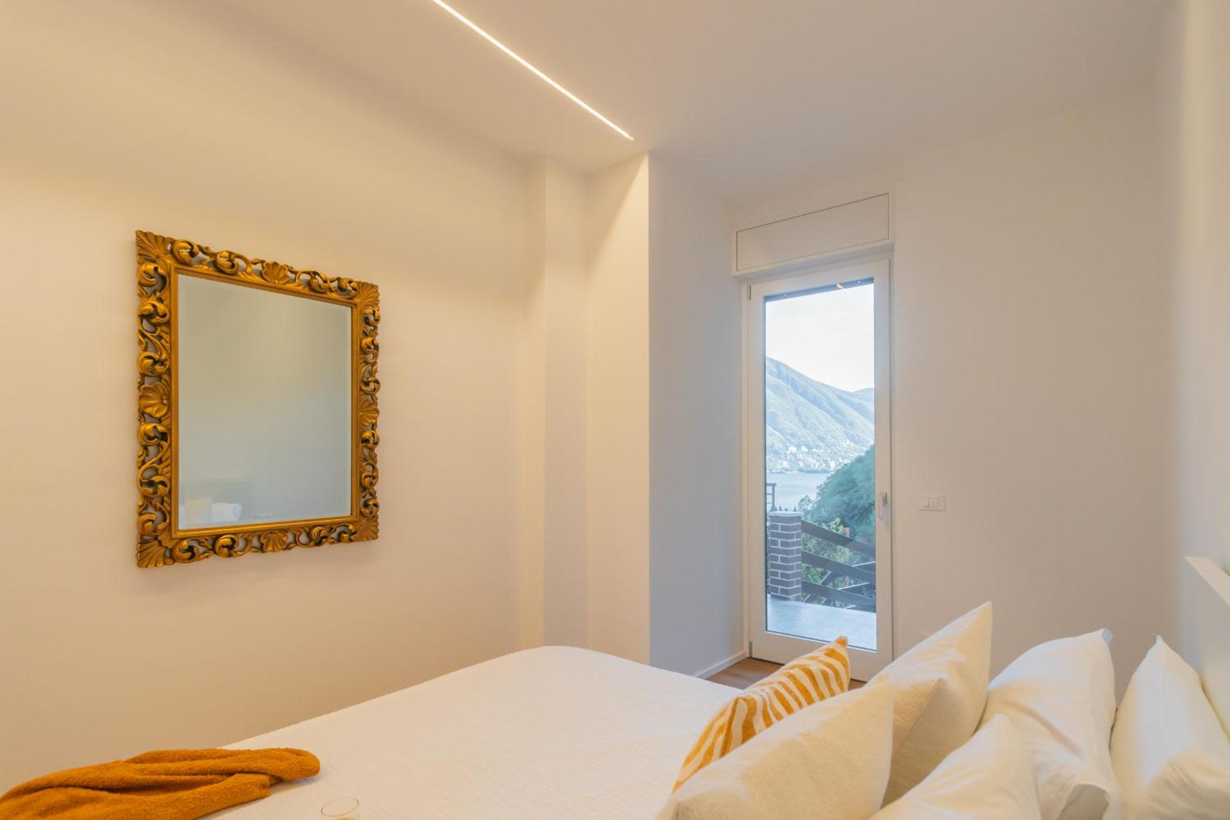 Villa Regina Retreat with Pool Lake View