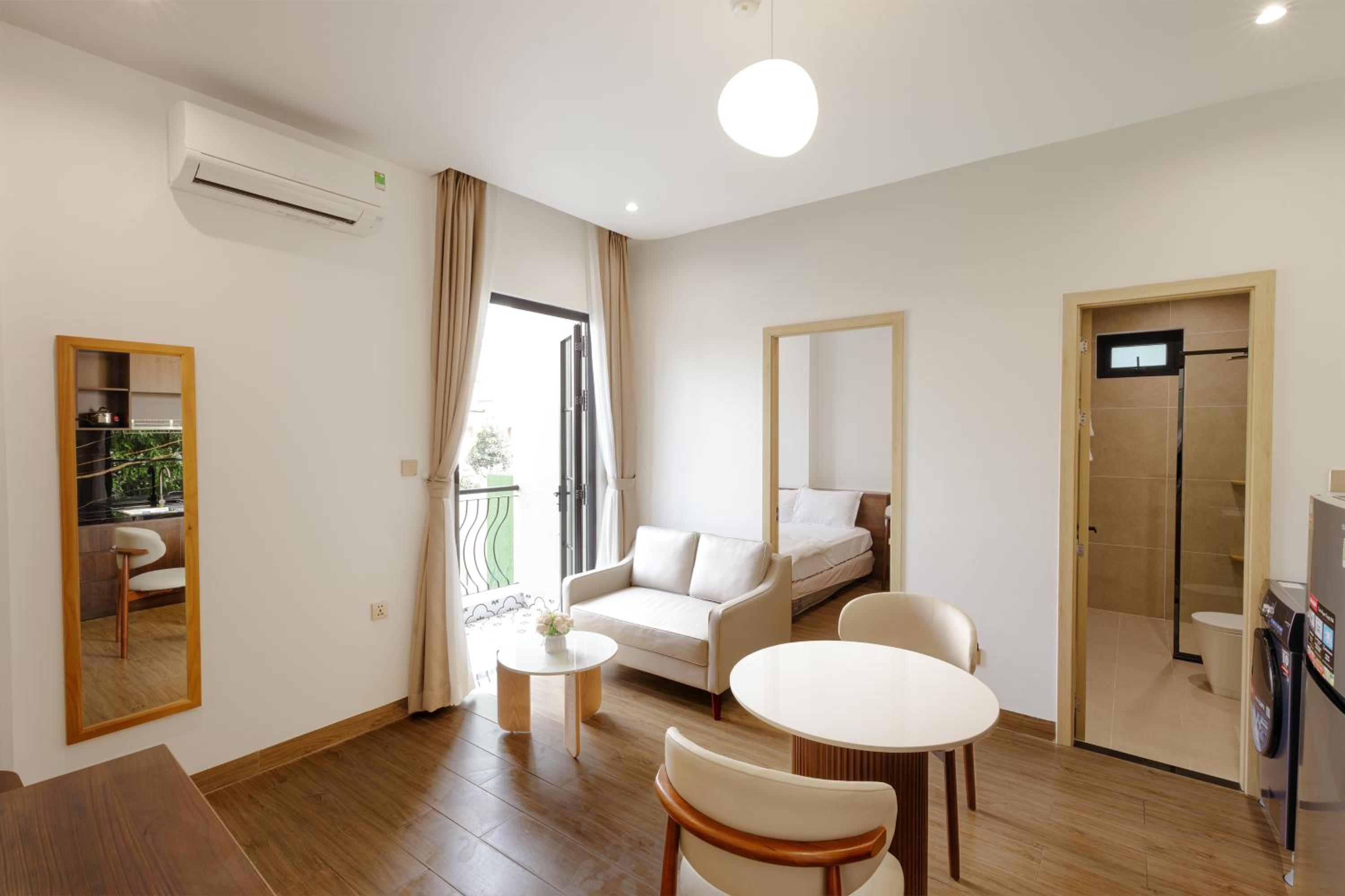 GO VILLA - ApartHotel Thao Dien