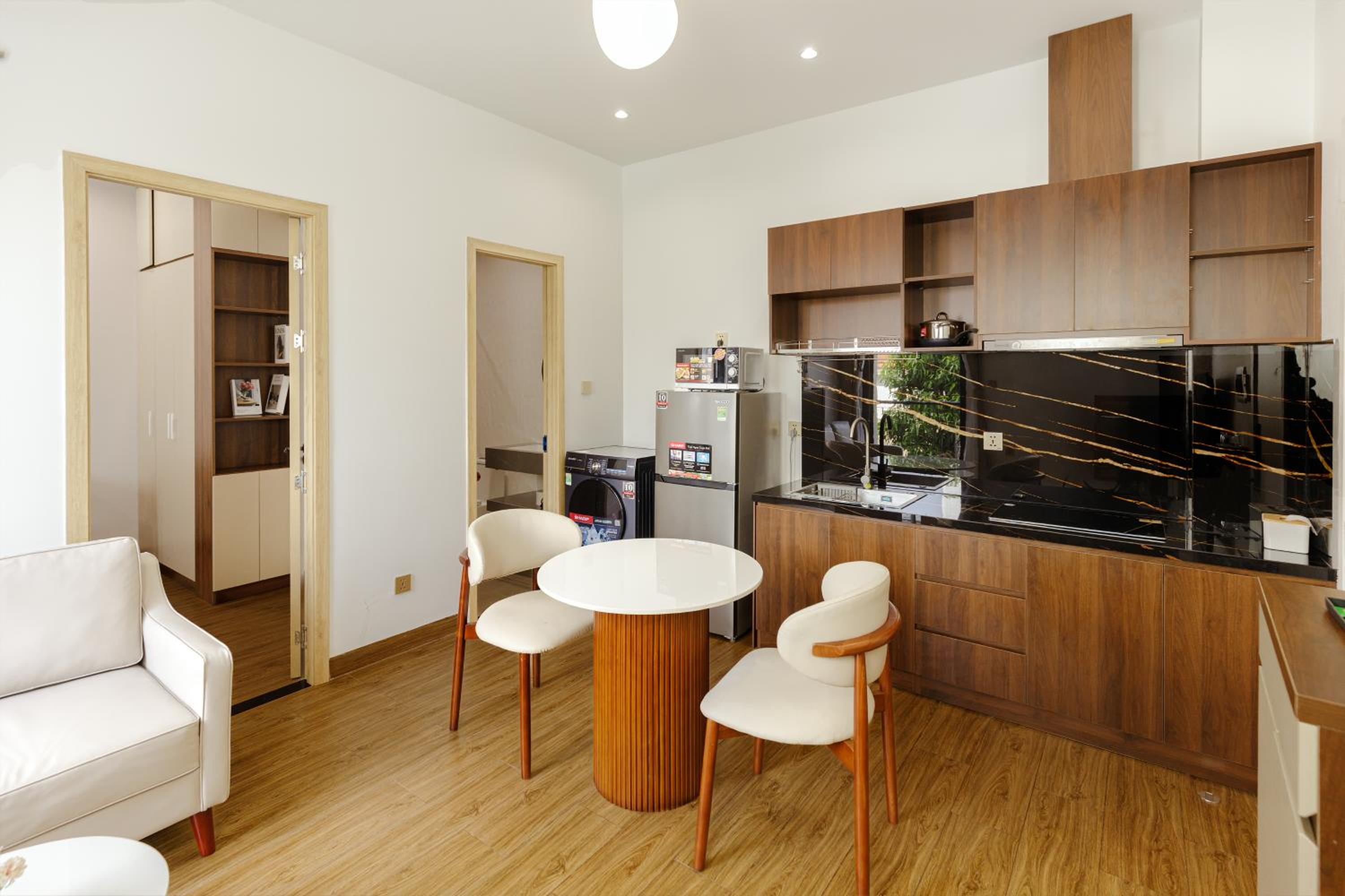 GO VILLA - ApartHotel Thao Dien