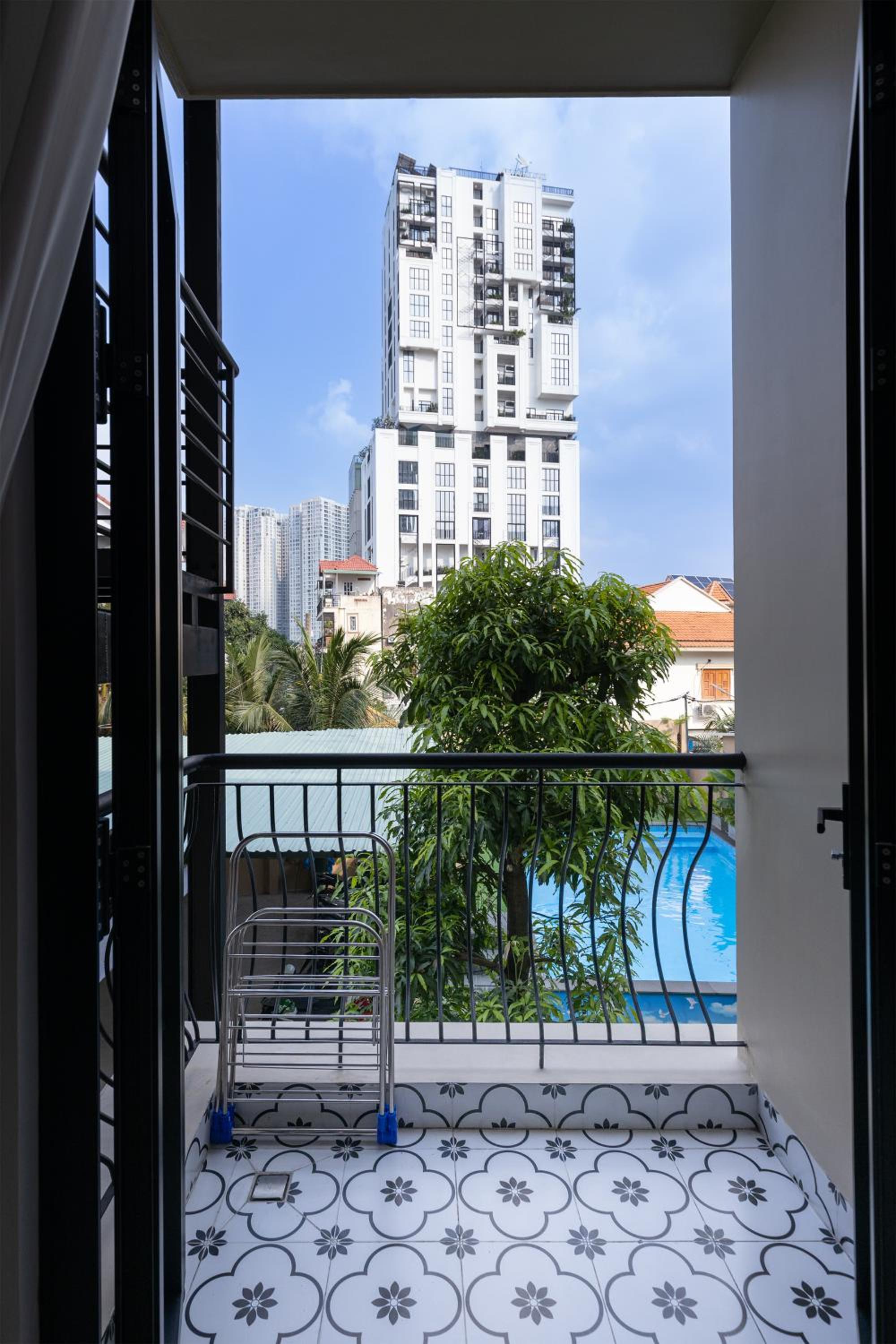 GO VILLA - ApartHotel Thao Dien
