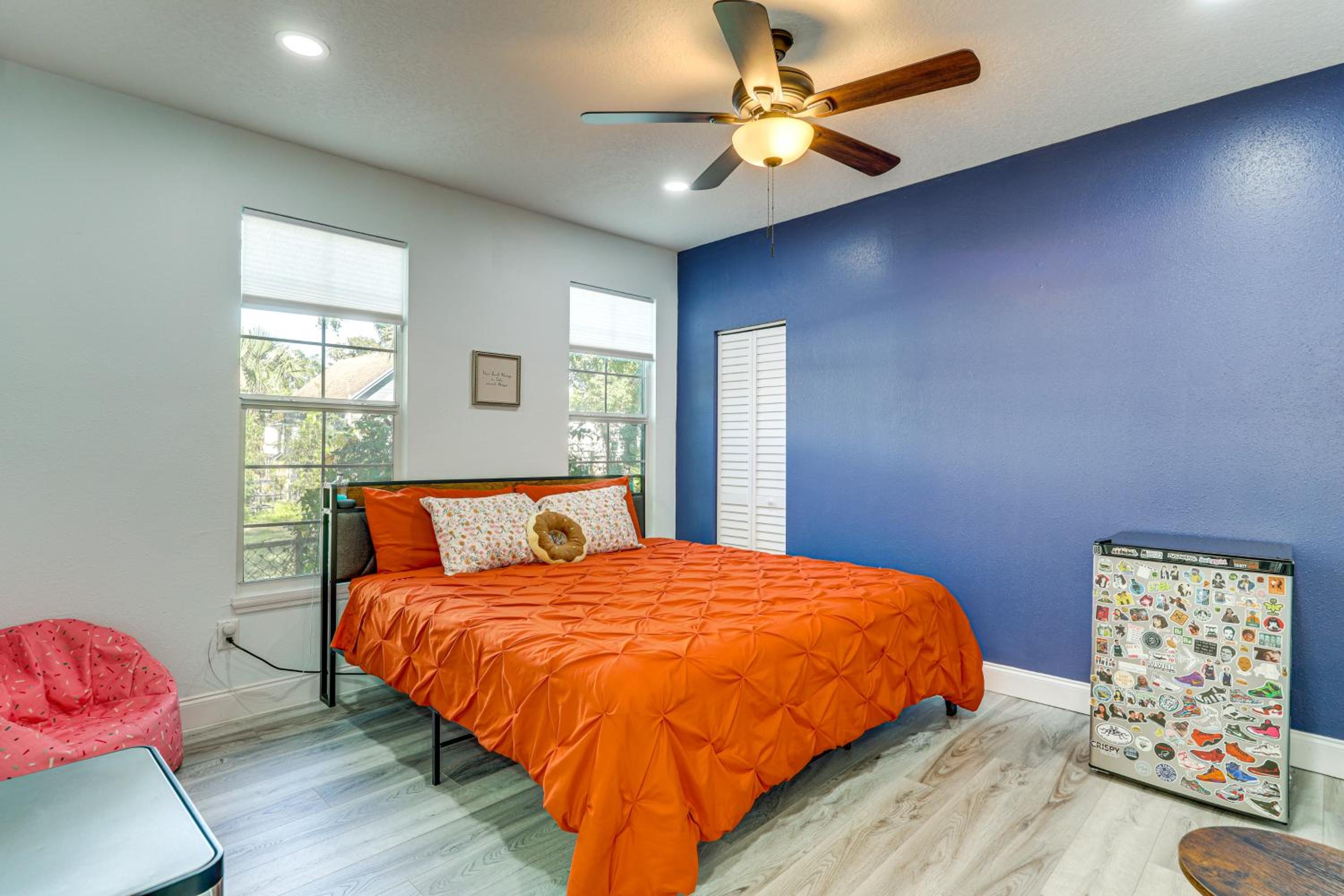 2 Mi to Dtwn Jax Game-Ready Retreat with Yard