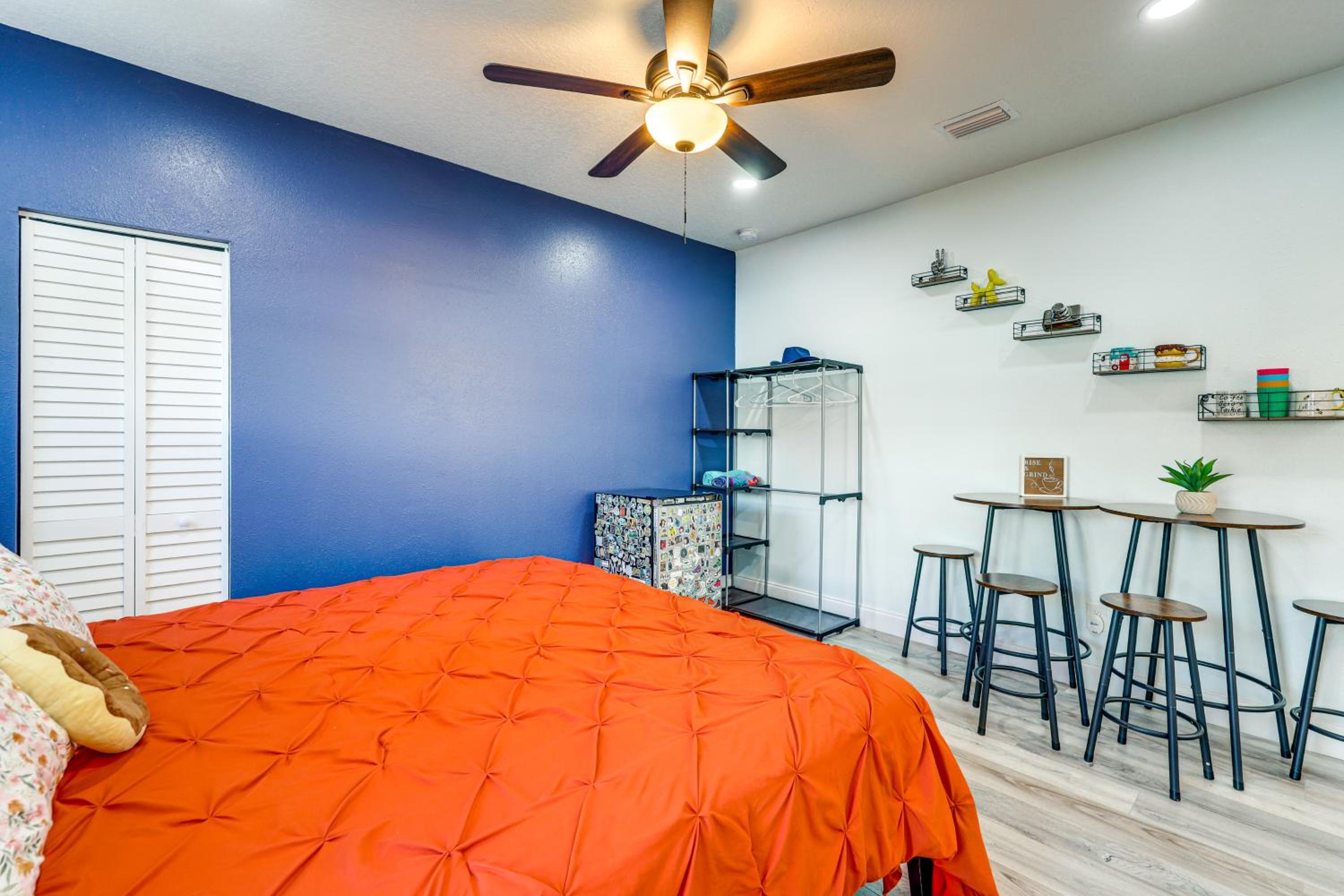 2 Mi to Dtwn Jax Game-Ready Retreat with Yard