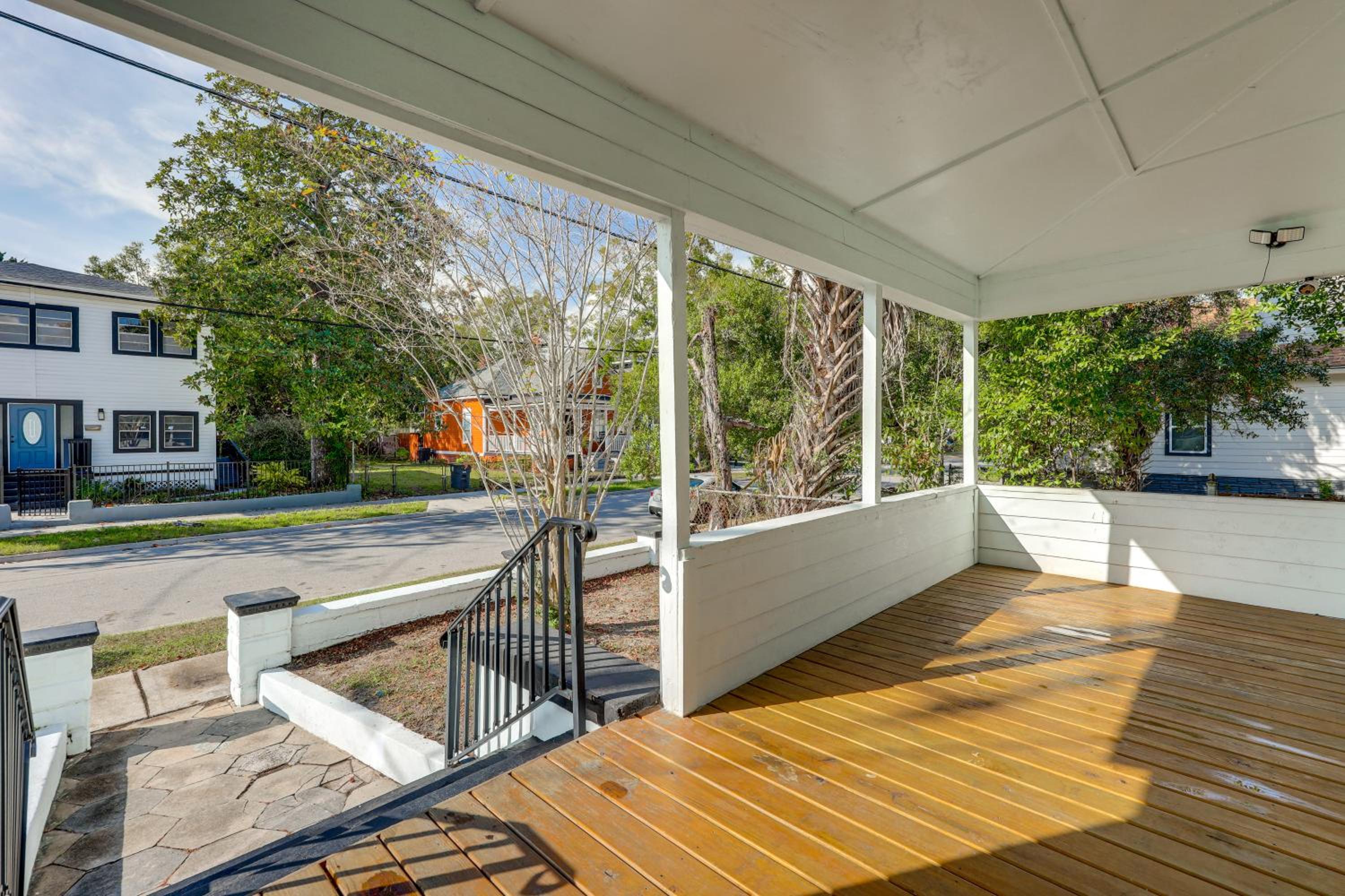 2 Mi to Dtwn Jax Game-Ready Retreat with Yard