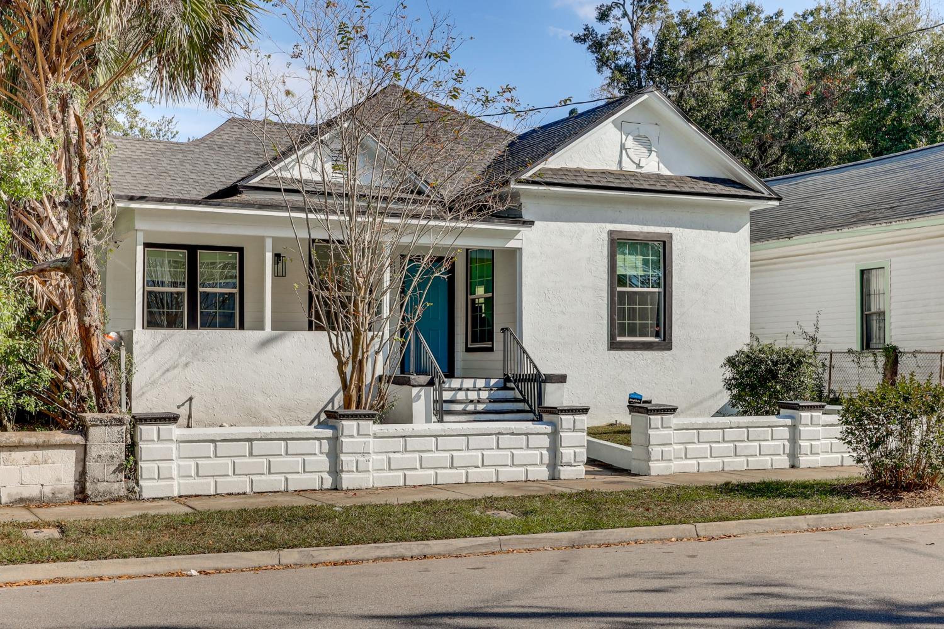 2 Mi to Dtwn Jax Game-Ready Retreat with Yard