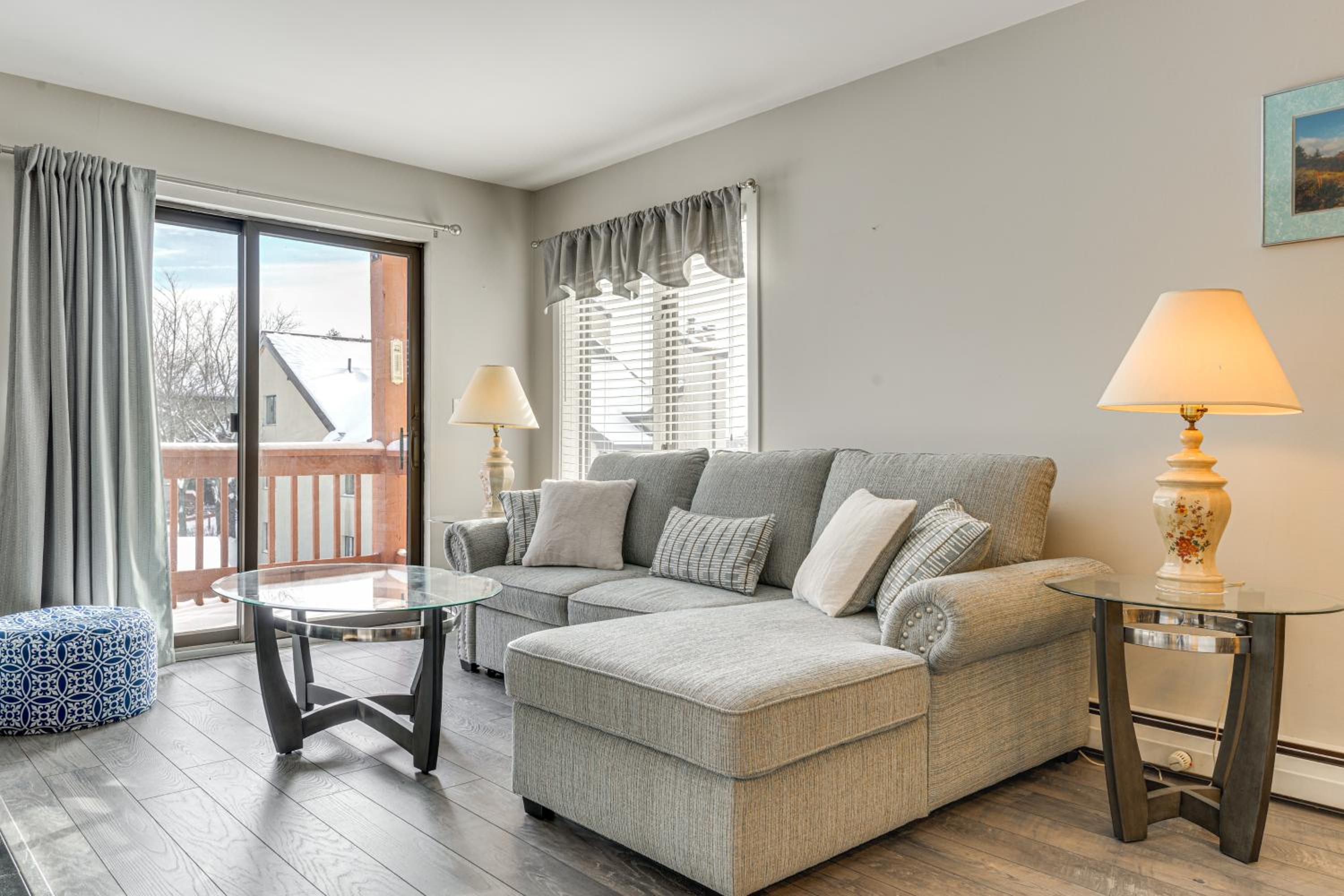Walk to Mt Snow Ski Shuttle! Condo with Resort Perks