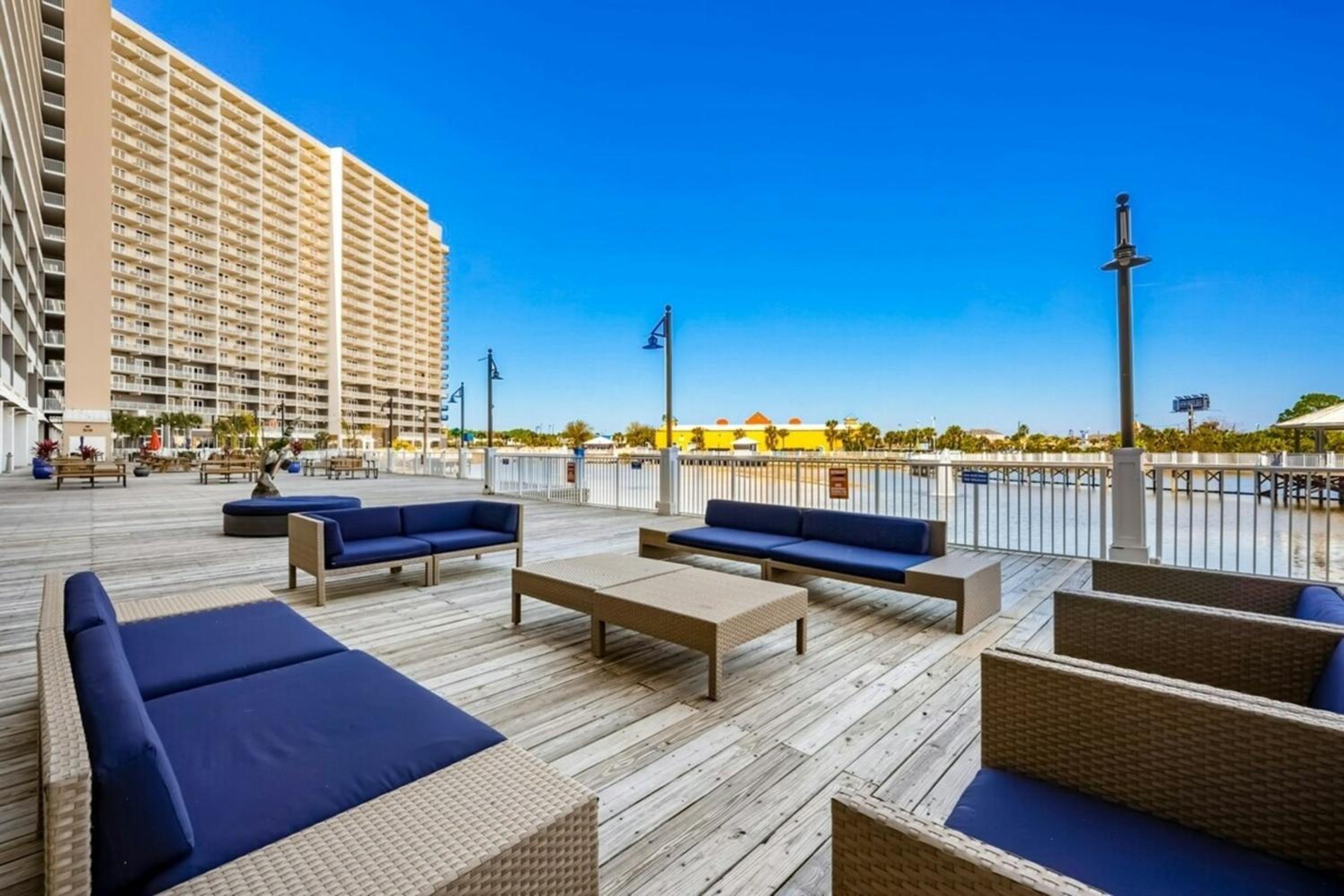 Laketown Wharf 531