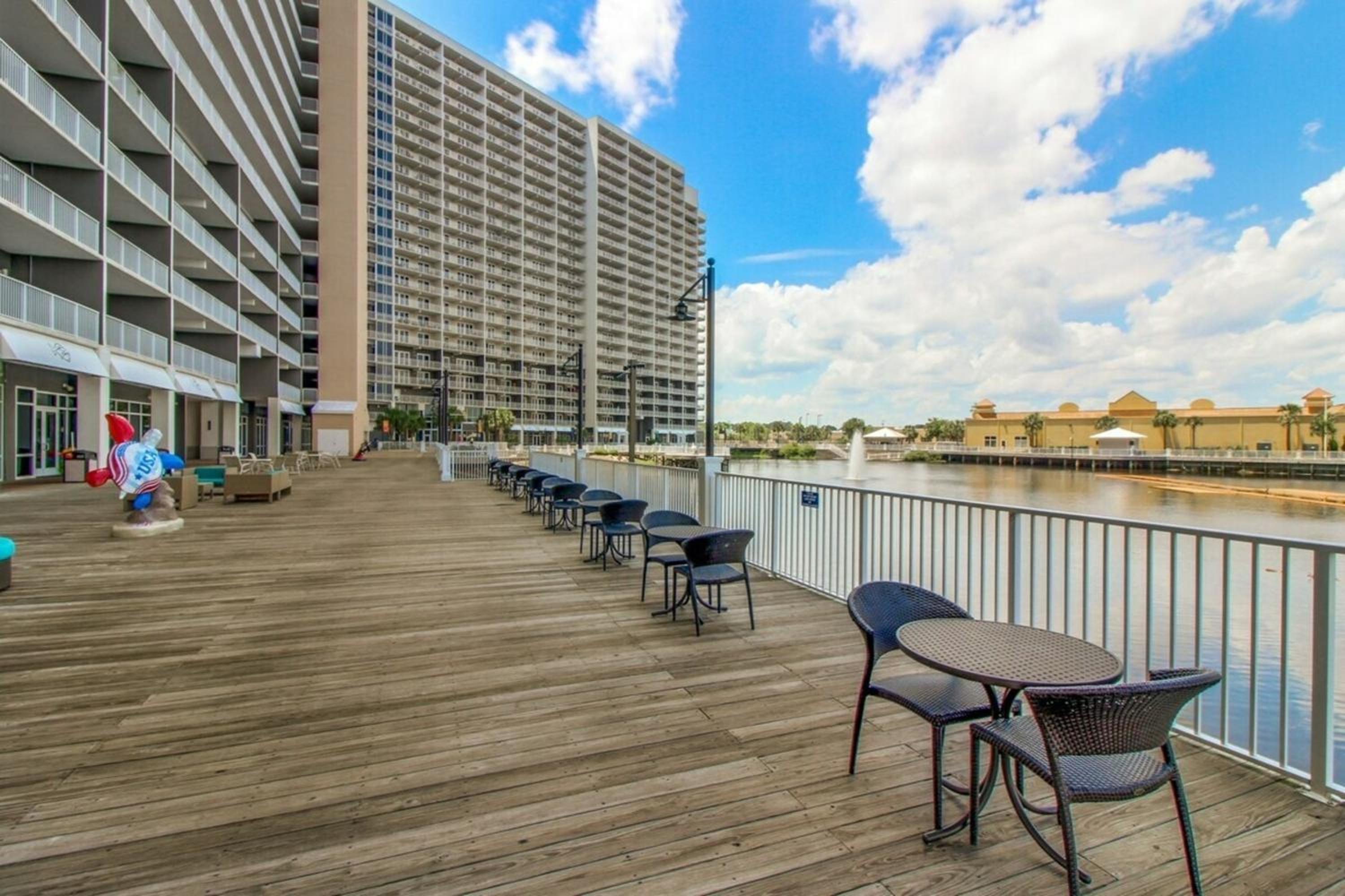 Laketown Wharf 531