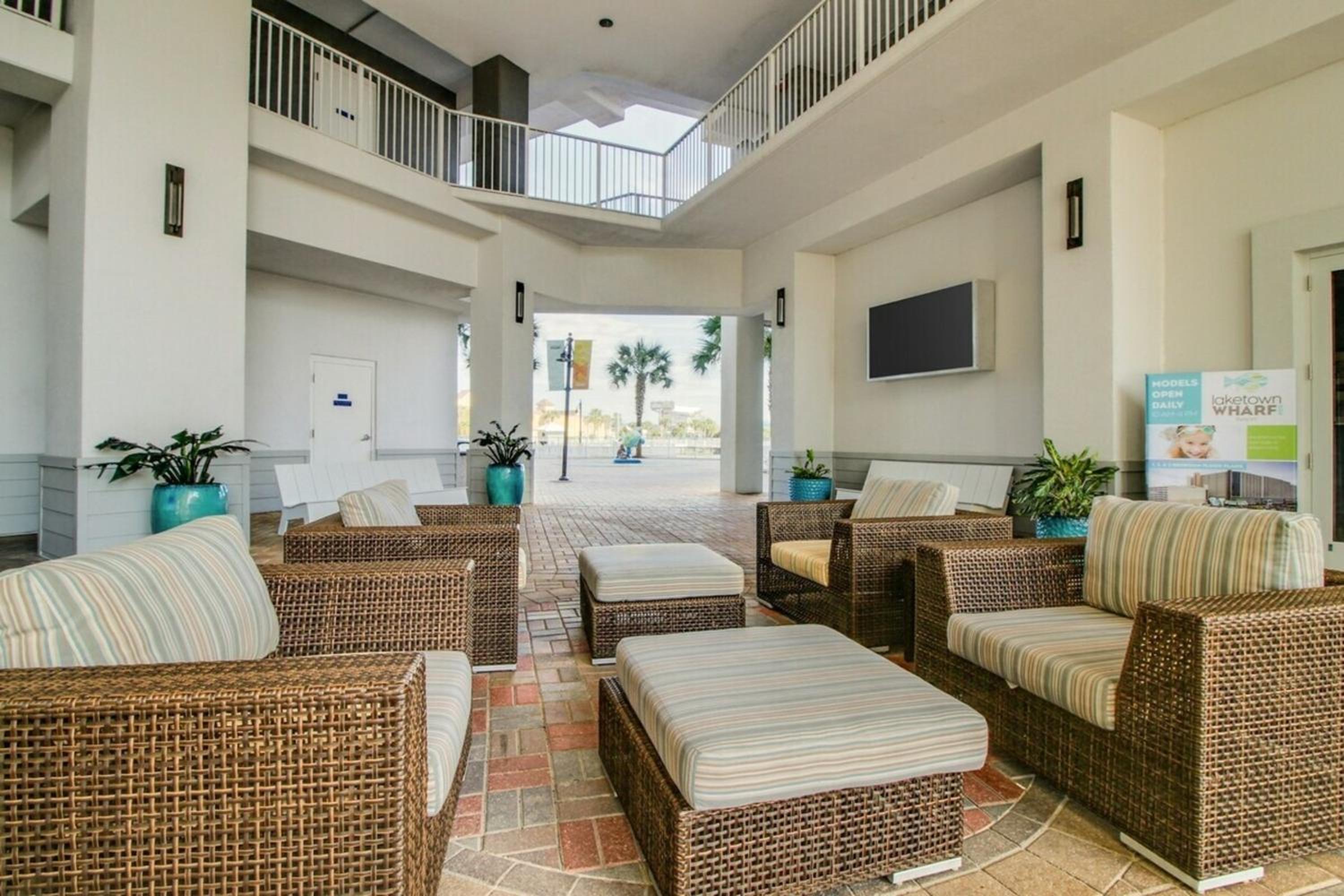 Laketown Wharf 531