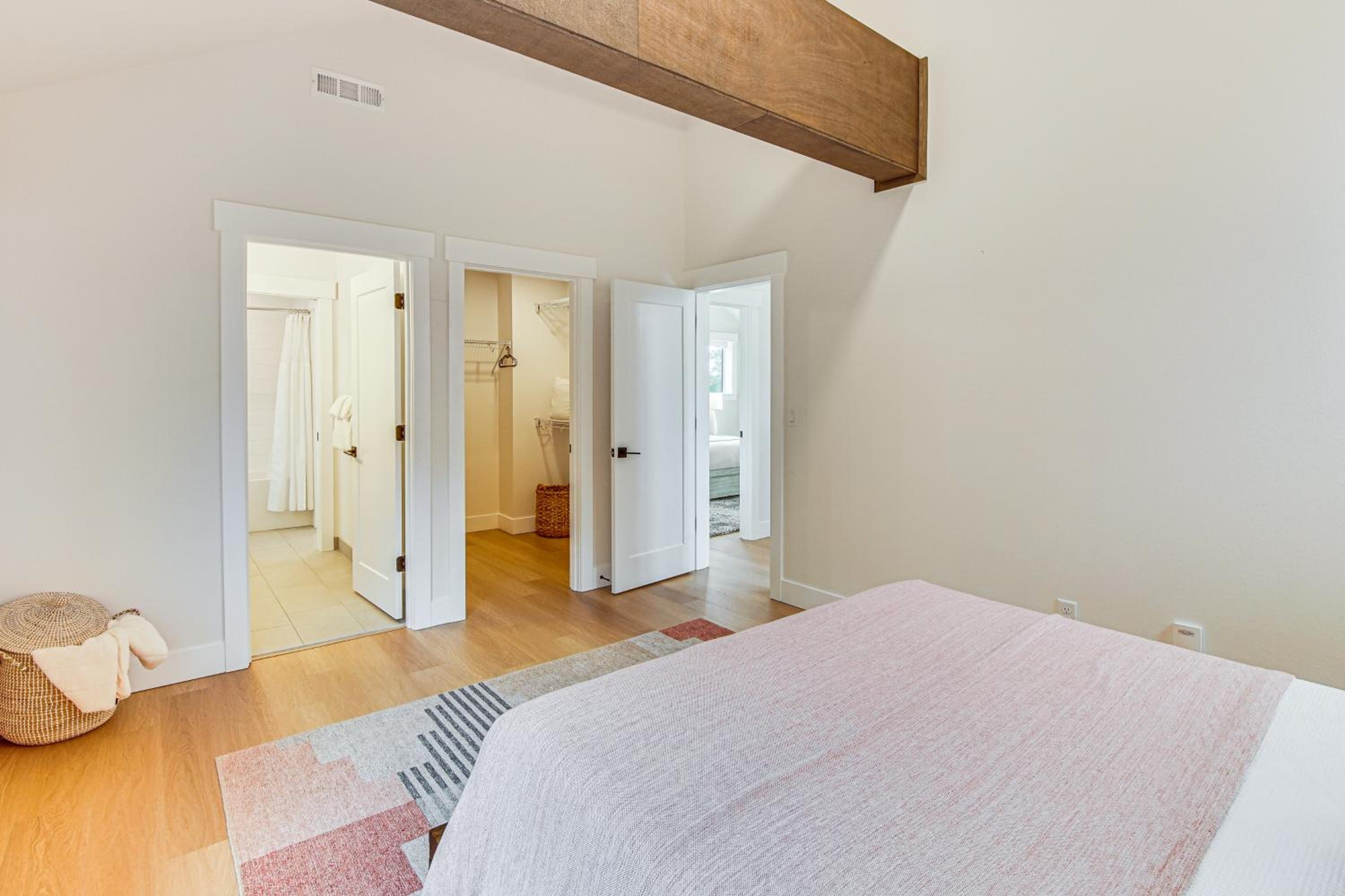 Great for Groups! Cle Elum Home with Game Room