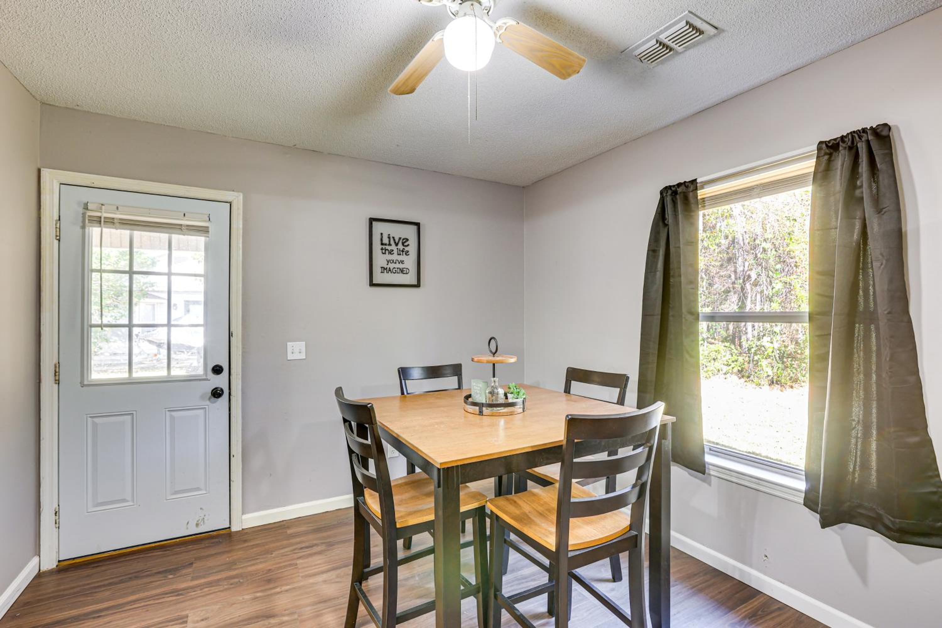 12 Mi to Dtwn Savannah Remodeled Family Getaway!