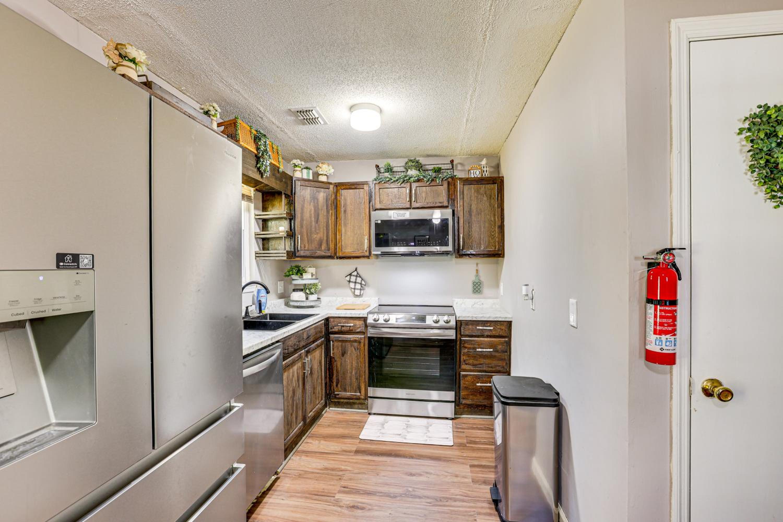 12 Mi to Dtwn Savannah Remodeled Family Getaway!