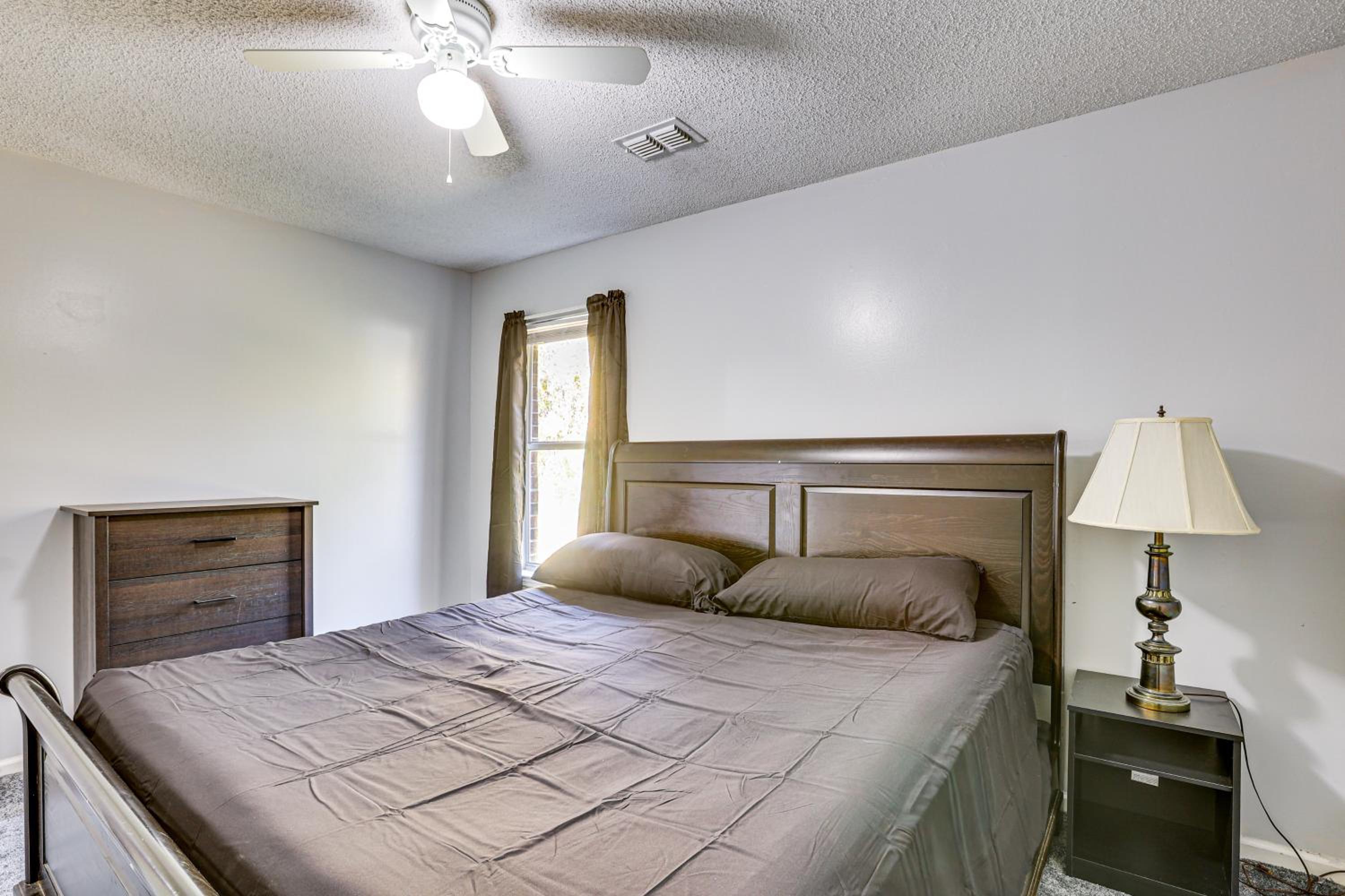 12 Mi to Dtwn Savannah Remodeled Family Getaway!