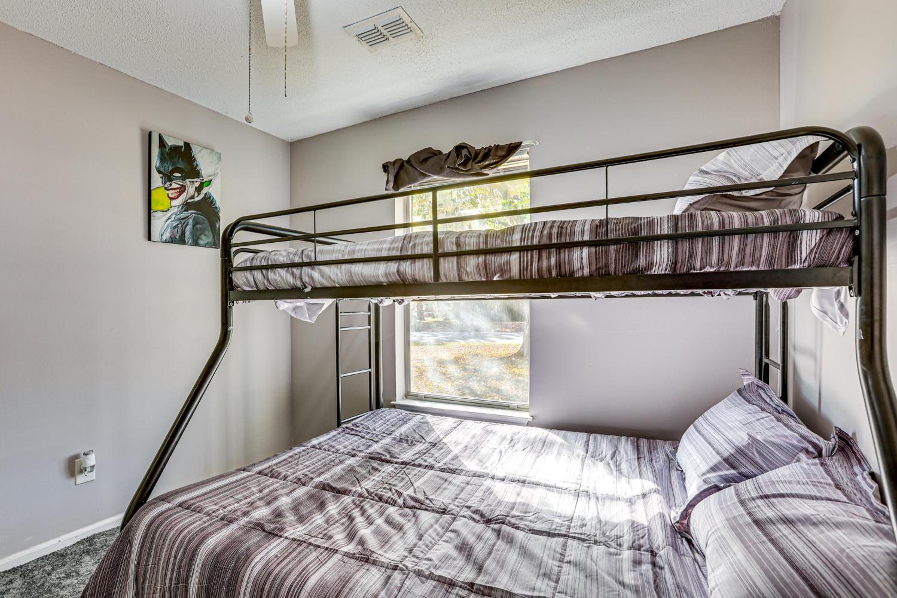 12 Mi to Dtwn Savannah Remodeled Family Getaway!