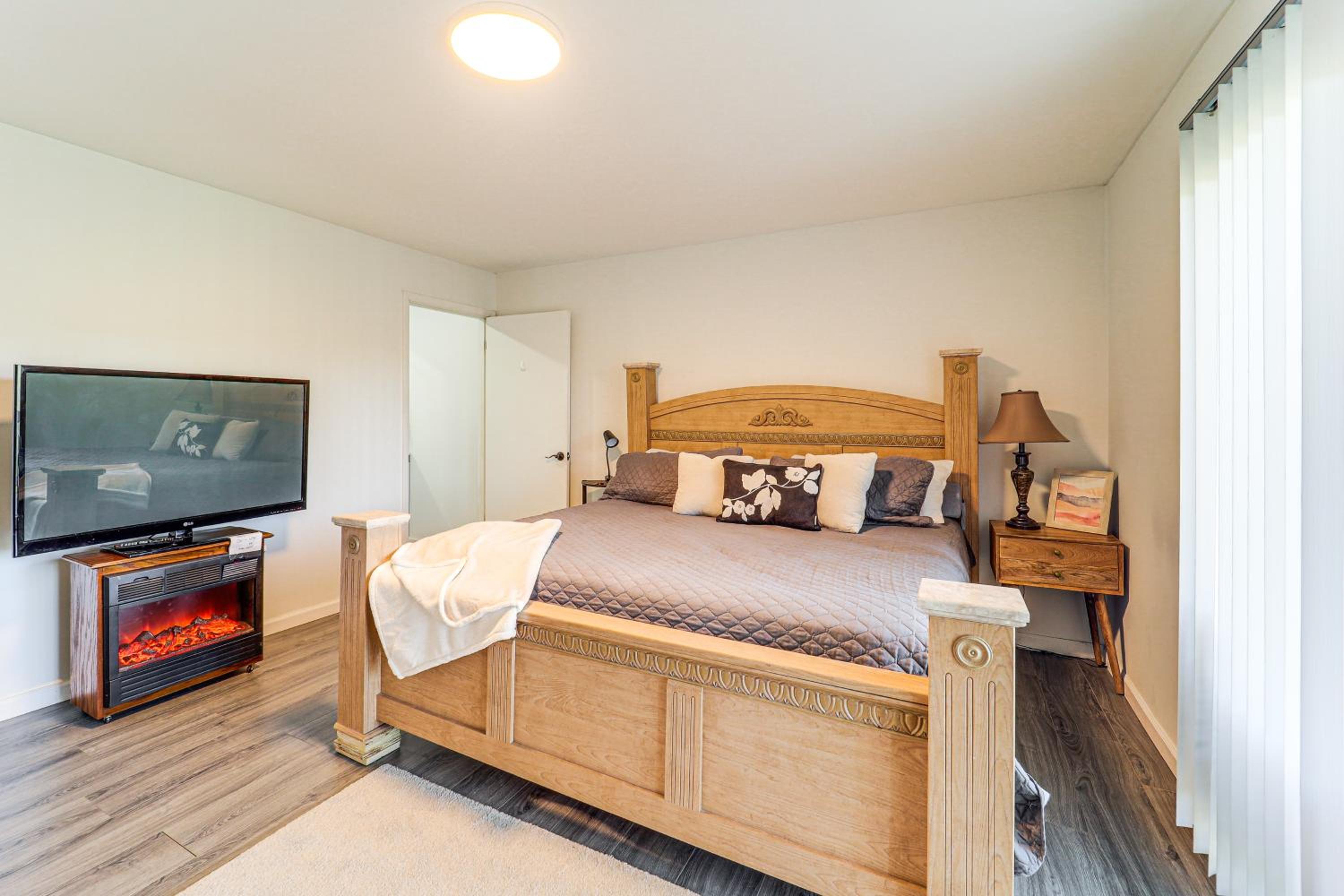 Mountain Golf Family Home with Deck in Spruce Pine