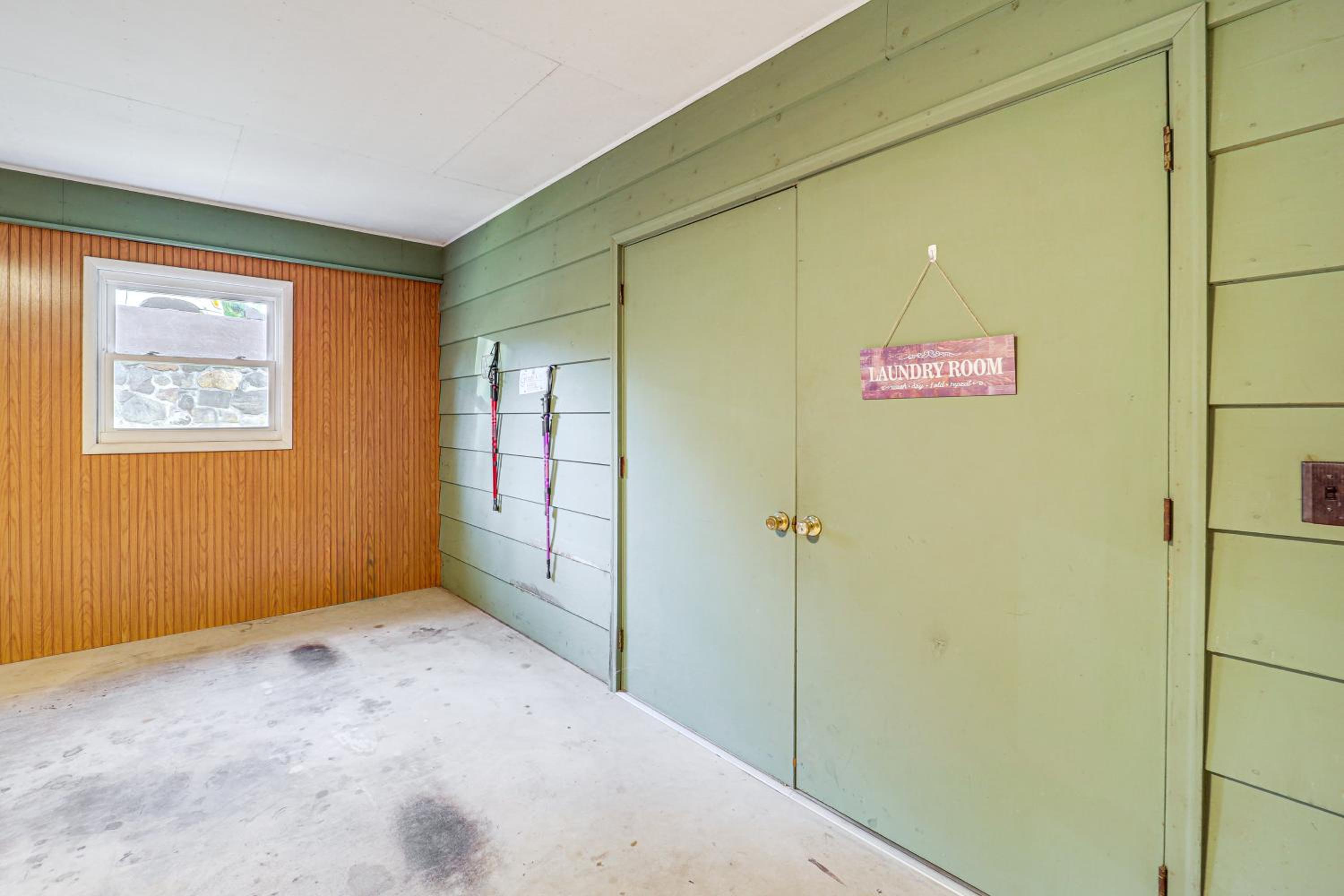 Mountain Golf Family Home with Deck in Spruce Pine